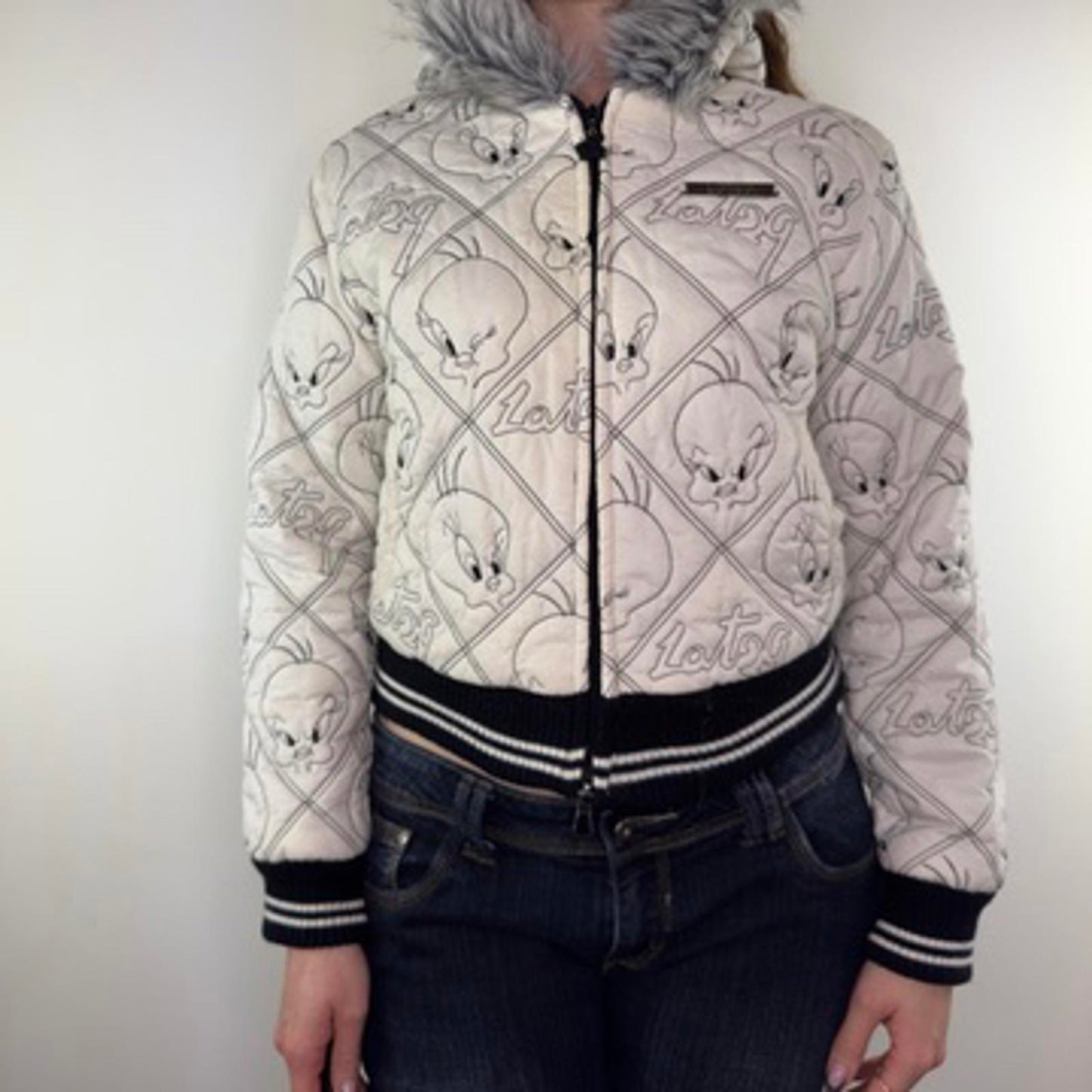 Y2K vintage Lot29 Looney Tunes Tweety short puffer jacket bomber zip up coat