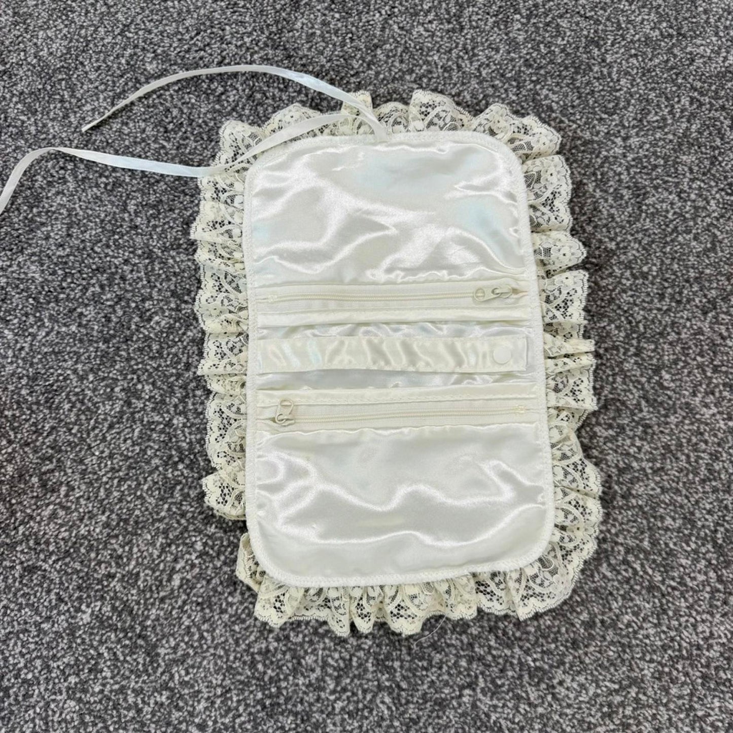 Y2K vintage makeup bag cream frilly rose travel jewelry storage bag