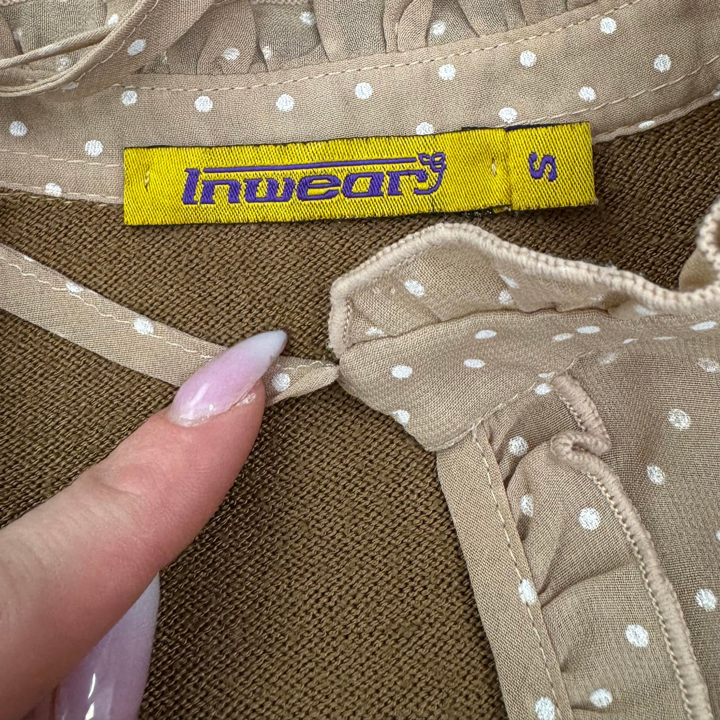 Y2K vintage fine knitted blouse sleeveless polka dot frill high neck