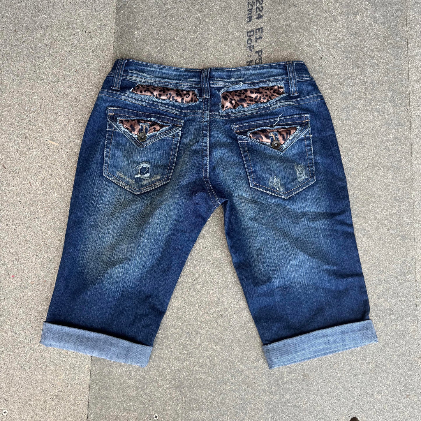 Y2K vintage low rise faded denim capri jeans stretchy satin leopard print
