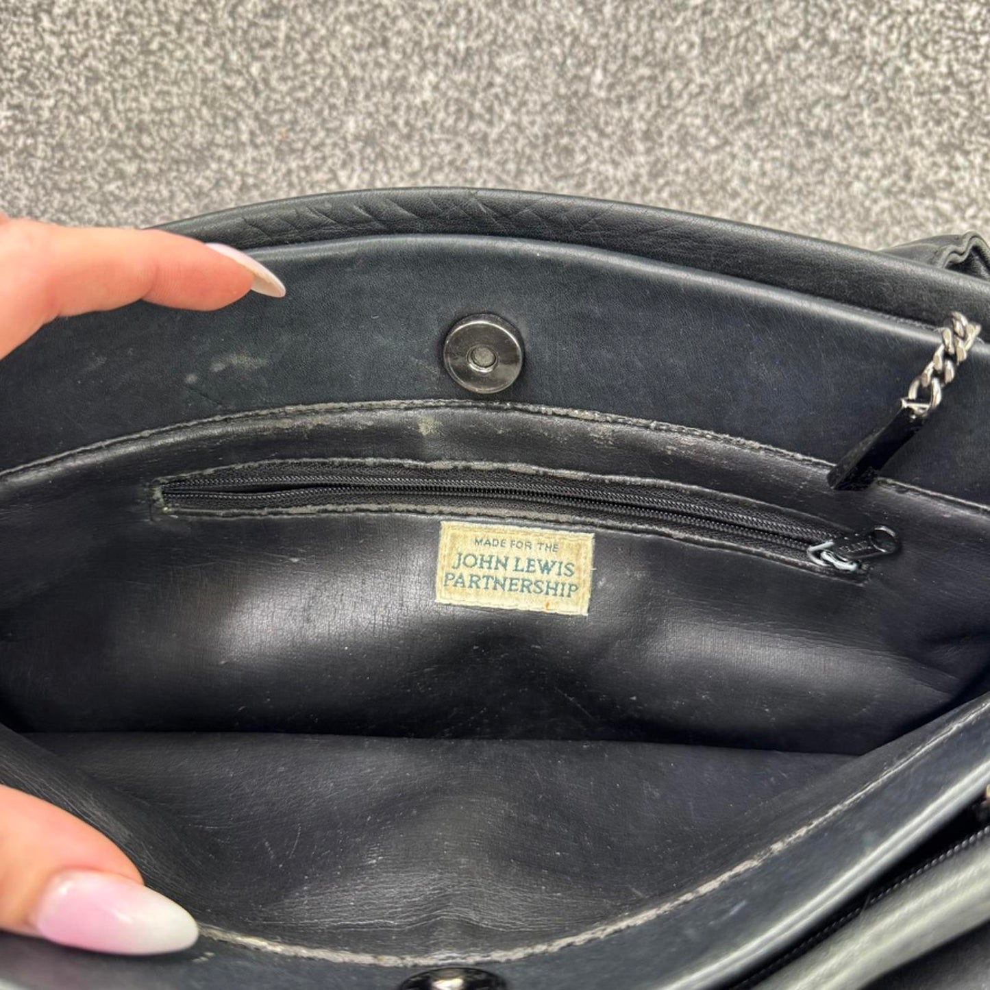 Y2K vintage genuine leather shoulder bag medium size zipper compartments