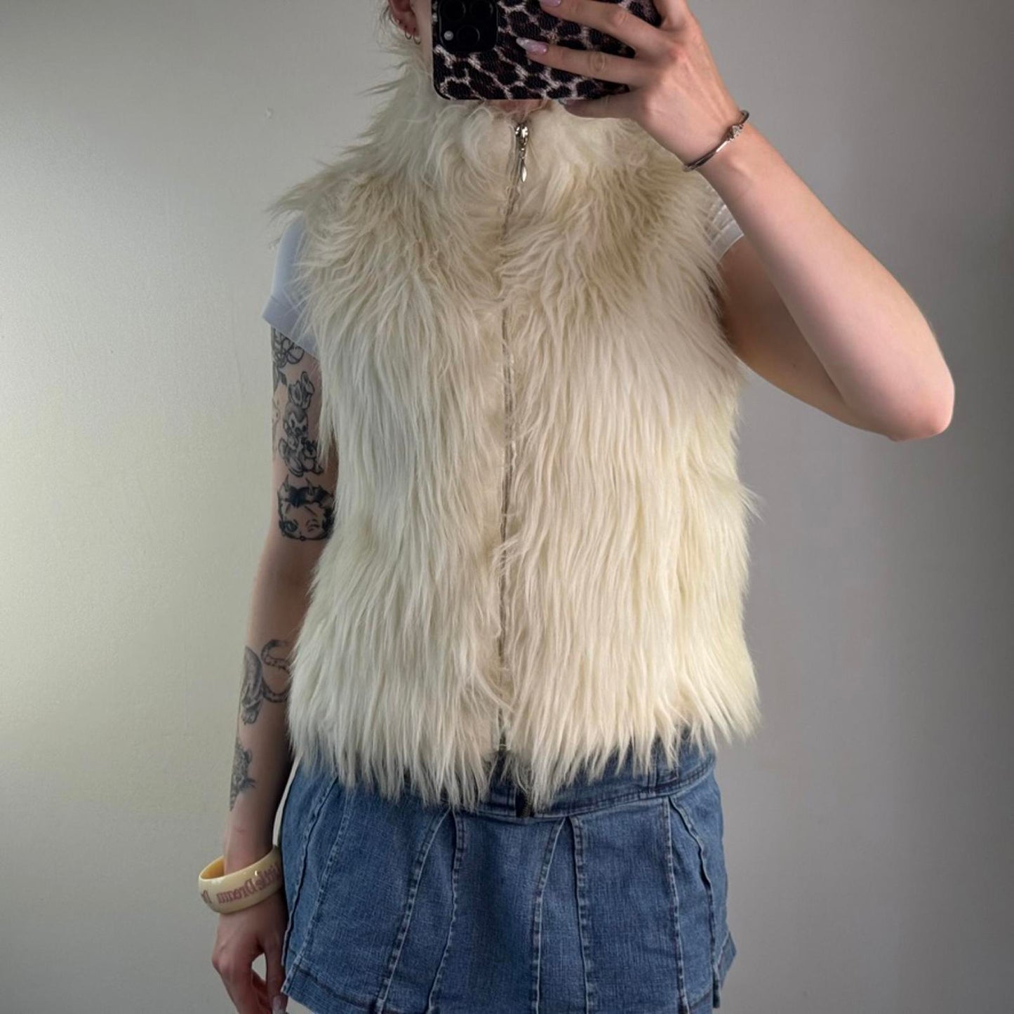 Y2K vintage Chilli Pepper zip up faux fur jacket sleeveless gilet cream shaggy