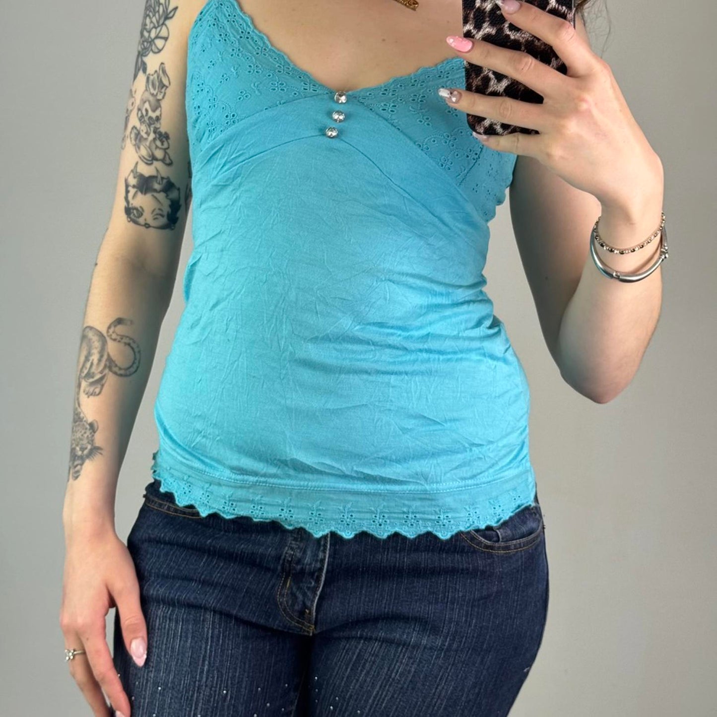 Y2K vintage Bay cami top tie back bow rhinestone v neck scallop hem