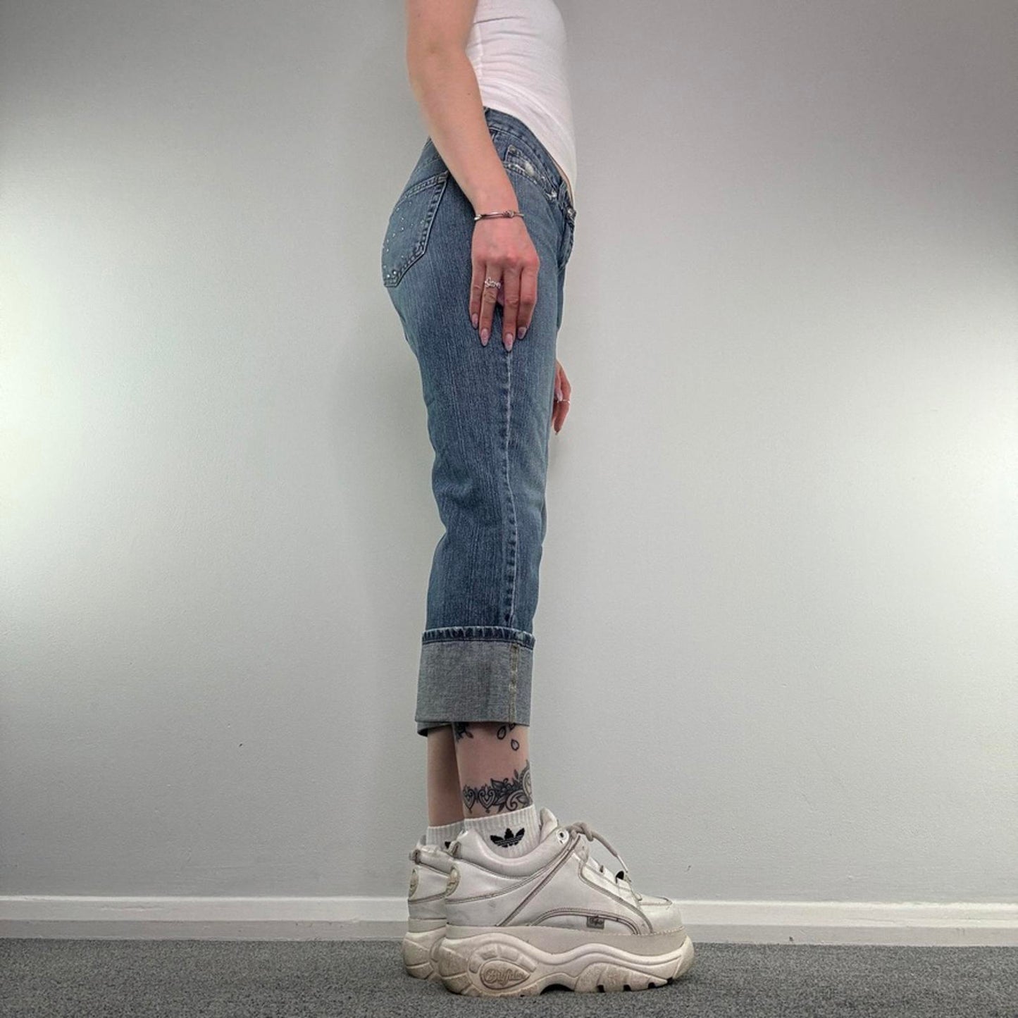 Y2K vintage rhinestone capri cropped jeans turned up hem light wash distressed