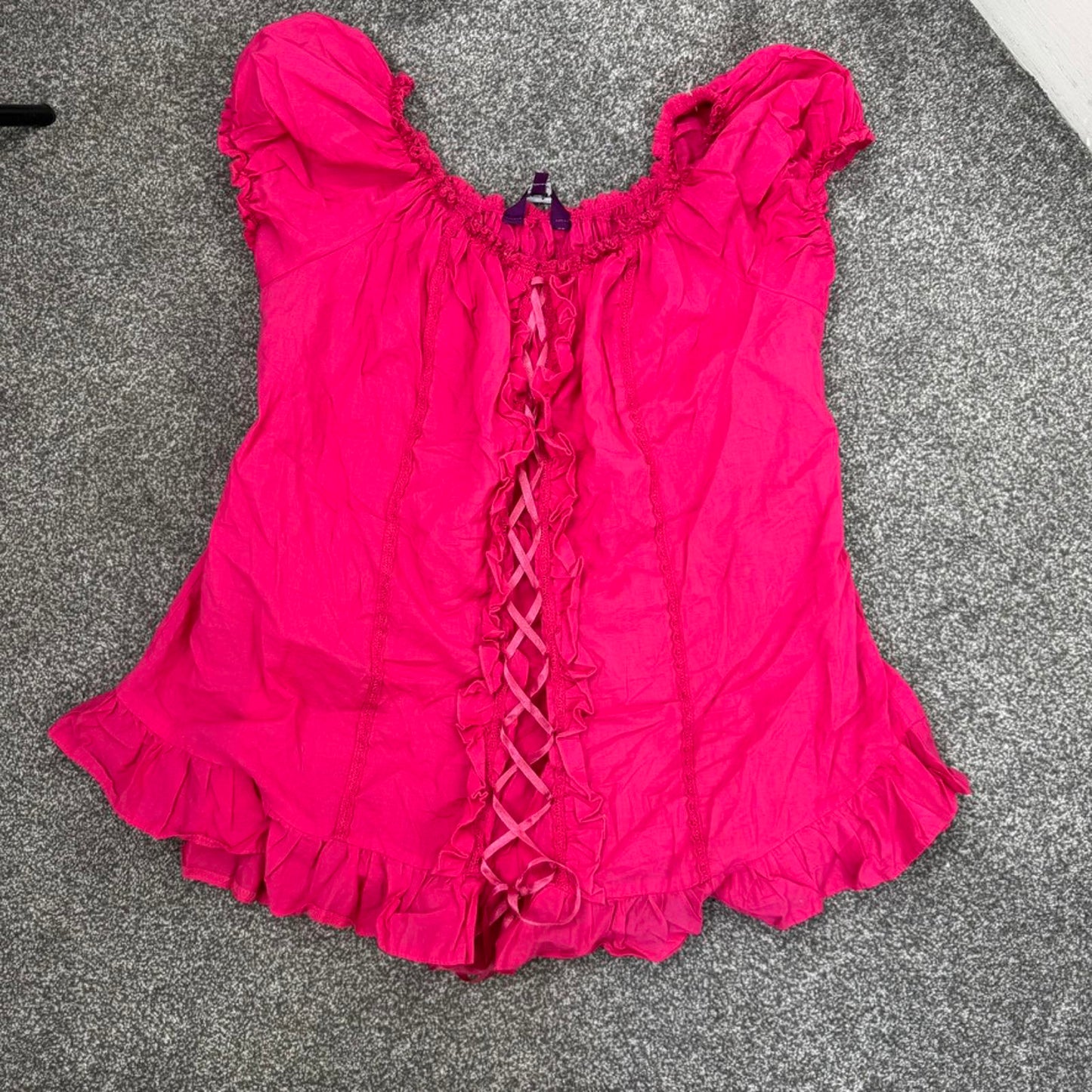 Y2K vintage stretchy milkmaid hot pink top cap sleeve lace up frill frilly