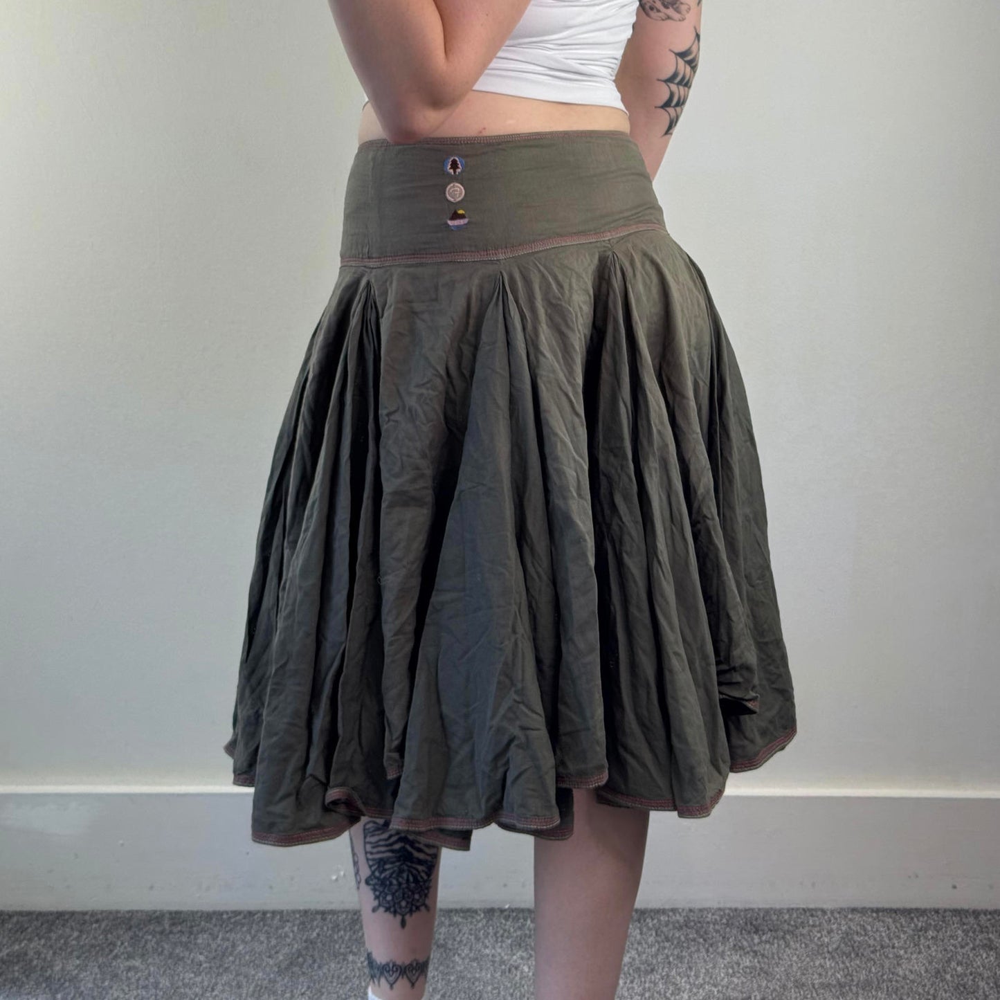 Y2K vintage Firetrap a line puffy midi skirt khaki box pleat knee length archive