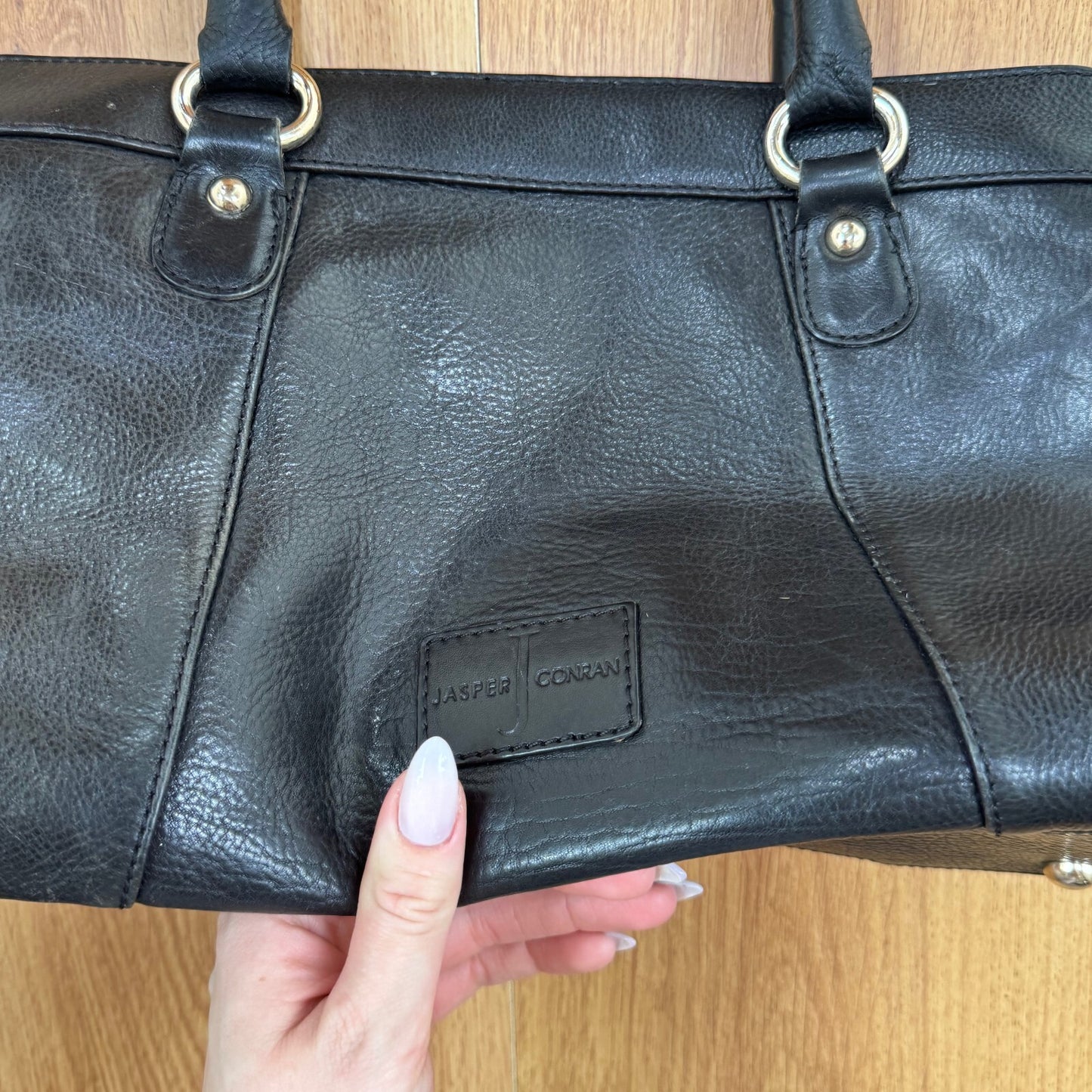 Y2K vintage genuine leather handbag medium black gold zip stud pockets
