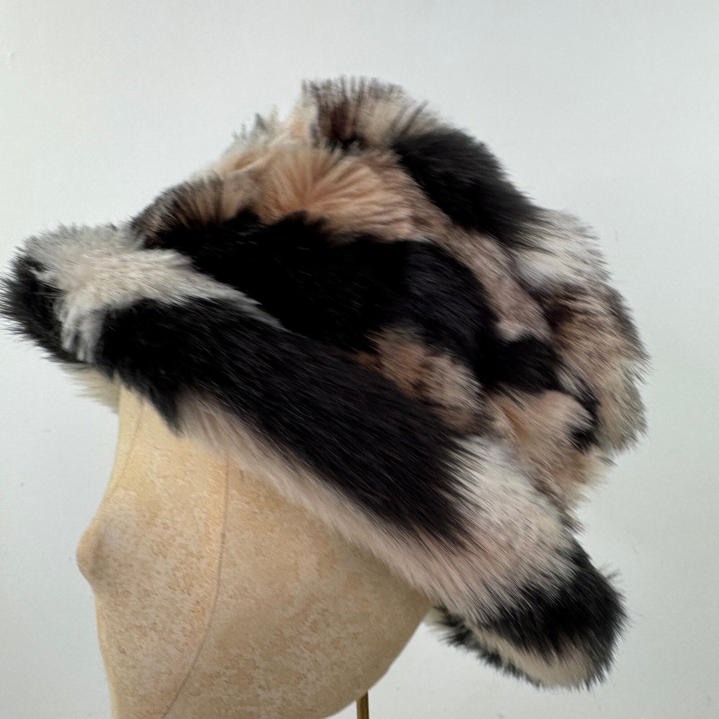 Y2K vintage bucket hat faux fur fluffy
