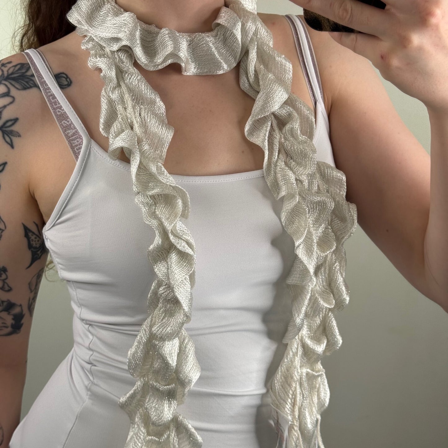 Y2K vintage scarf sparkly knit frilly fringe silver ruffle