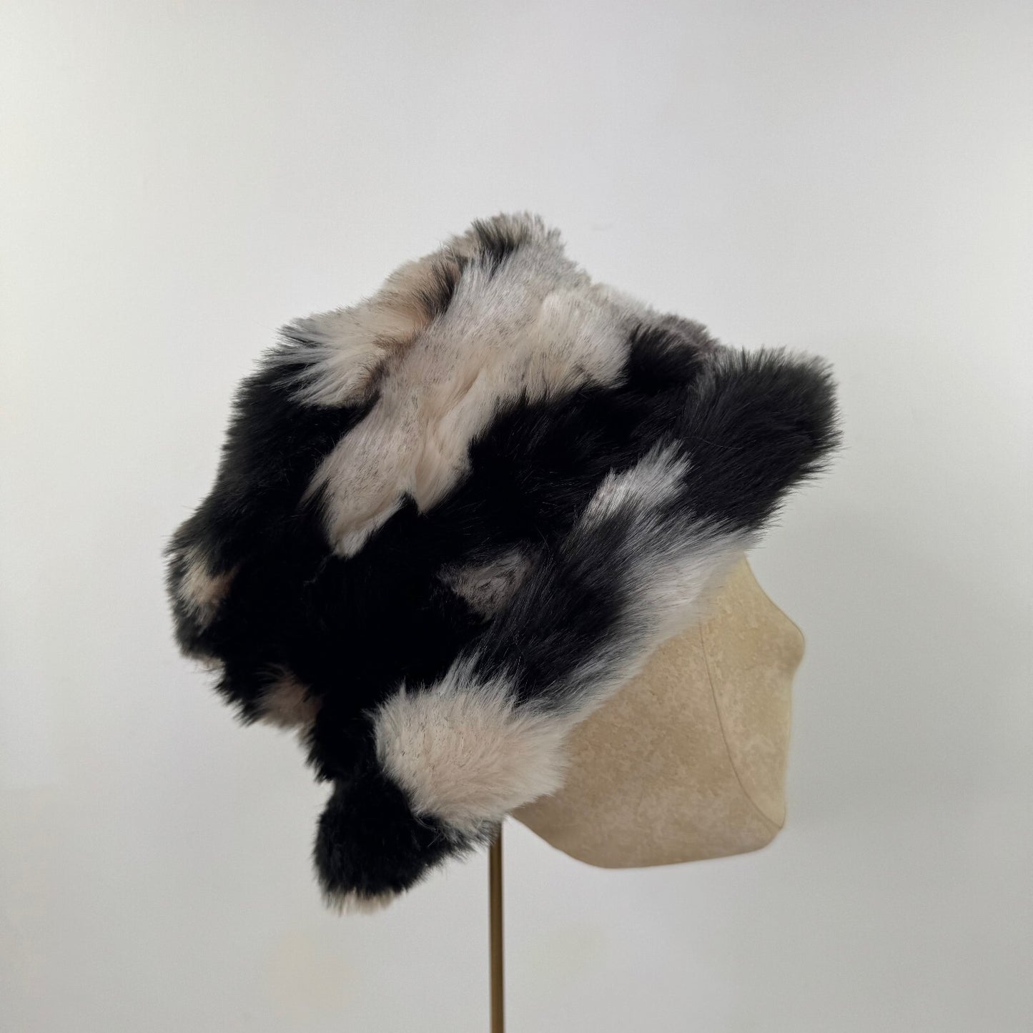 Y2K vintage bucket hat faux fur fluffy