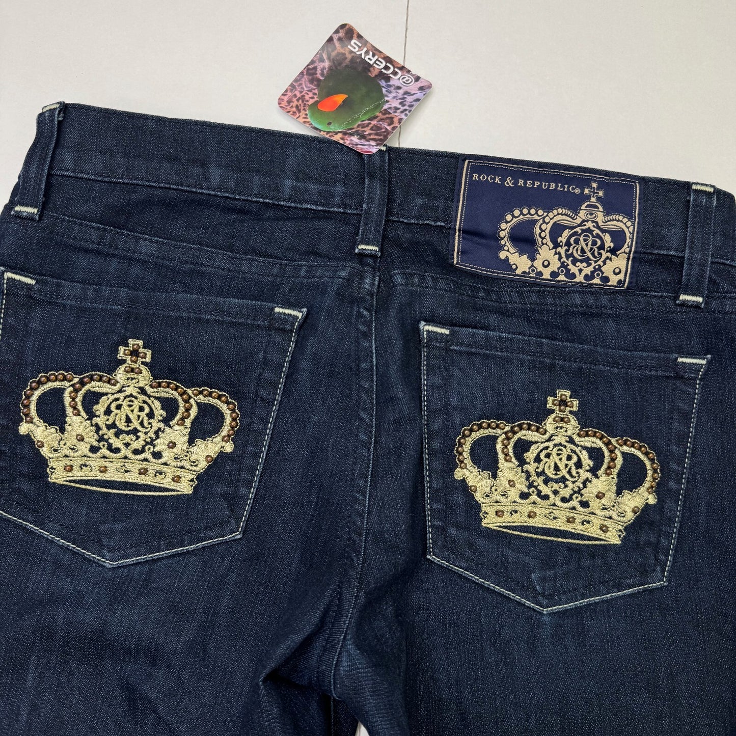 Vintage Rock & Republic jeans straight leg dark denim crown embroidered low rise