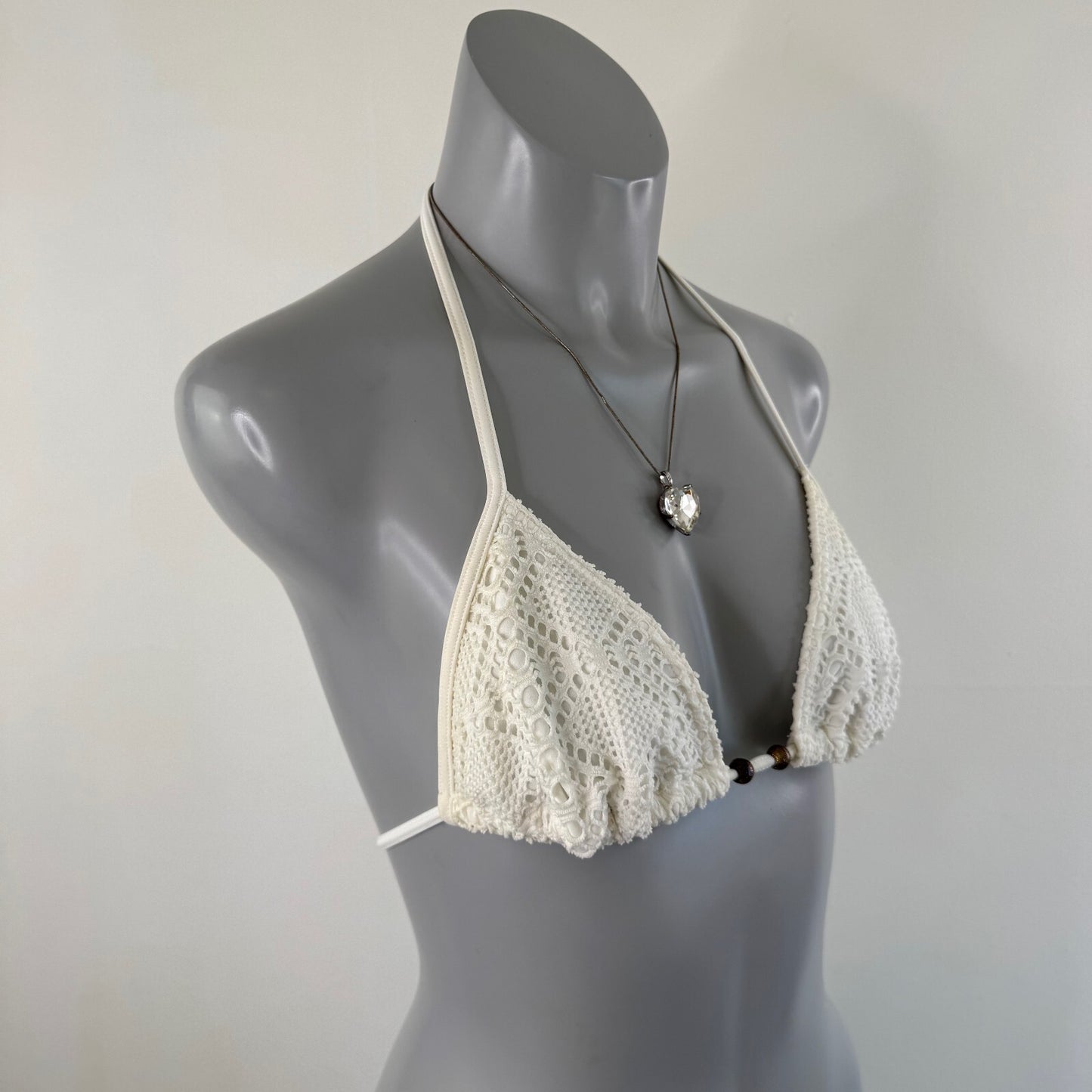Y2K vintage bikini top crochet pattern halter neck beaded white