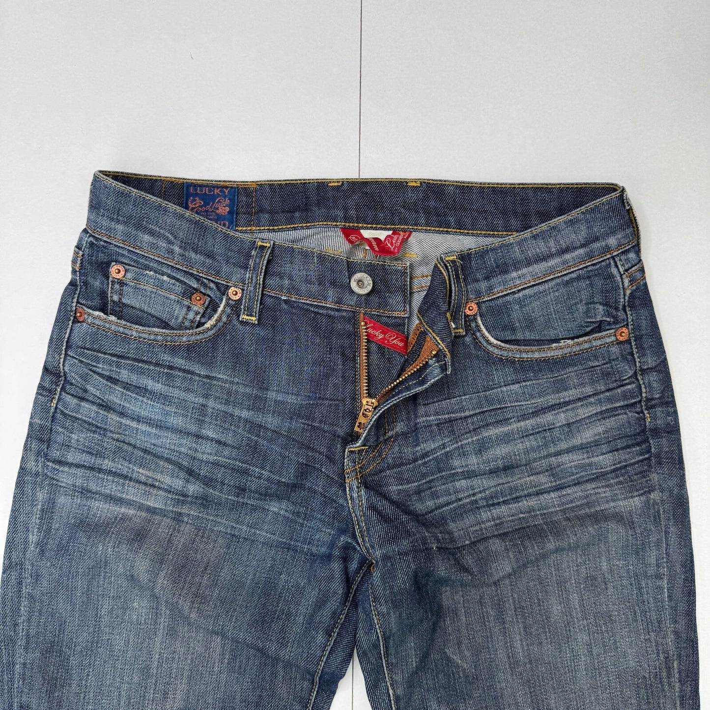 Y2K vintage Lucky Brand straight leg denim jeans dark faded denim wash you