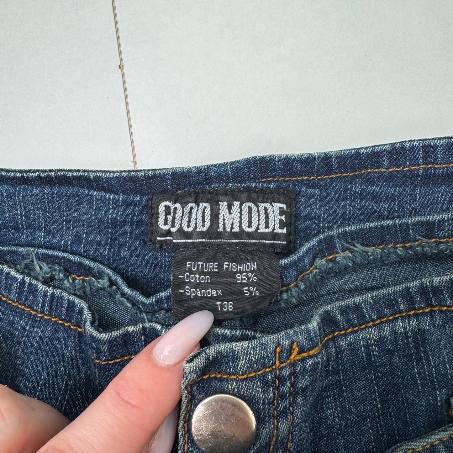 Y2K vintage bootcut denim jeans dark blue wash with chunky belt studs mid rise