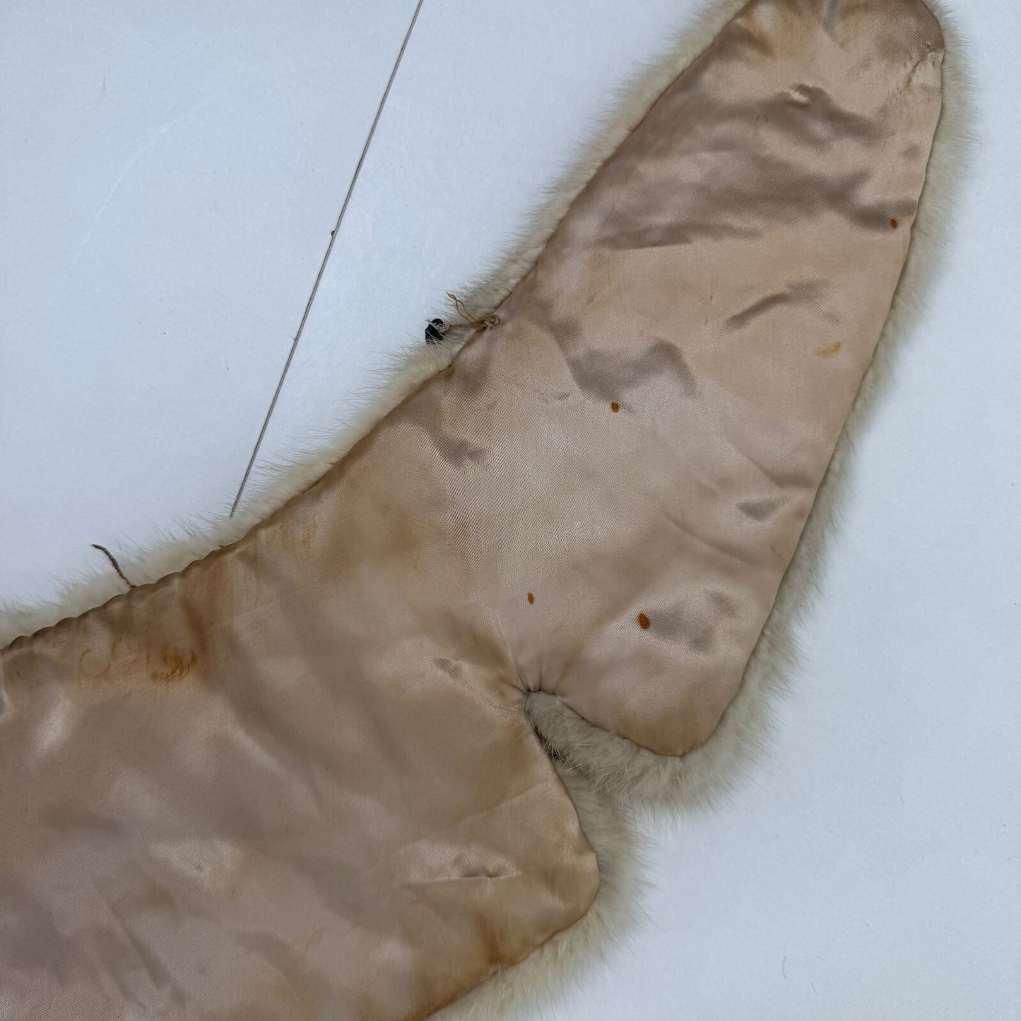 Vintage 1960s/70s mink stole scarf pastel blonde cream