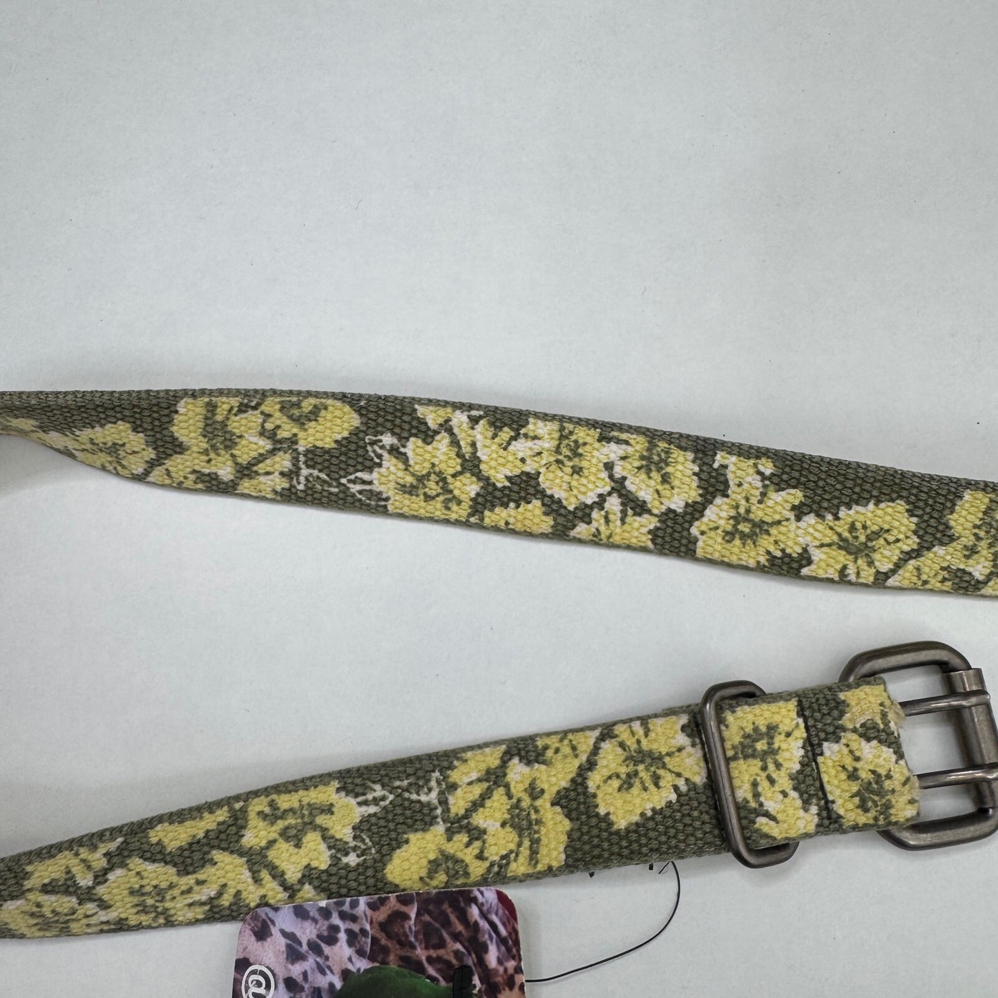Y2K vintage canvas belt thin skinny grommet hibiscus floral yellow khaki