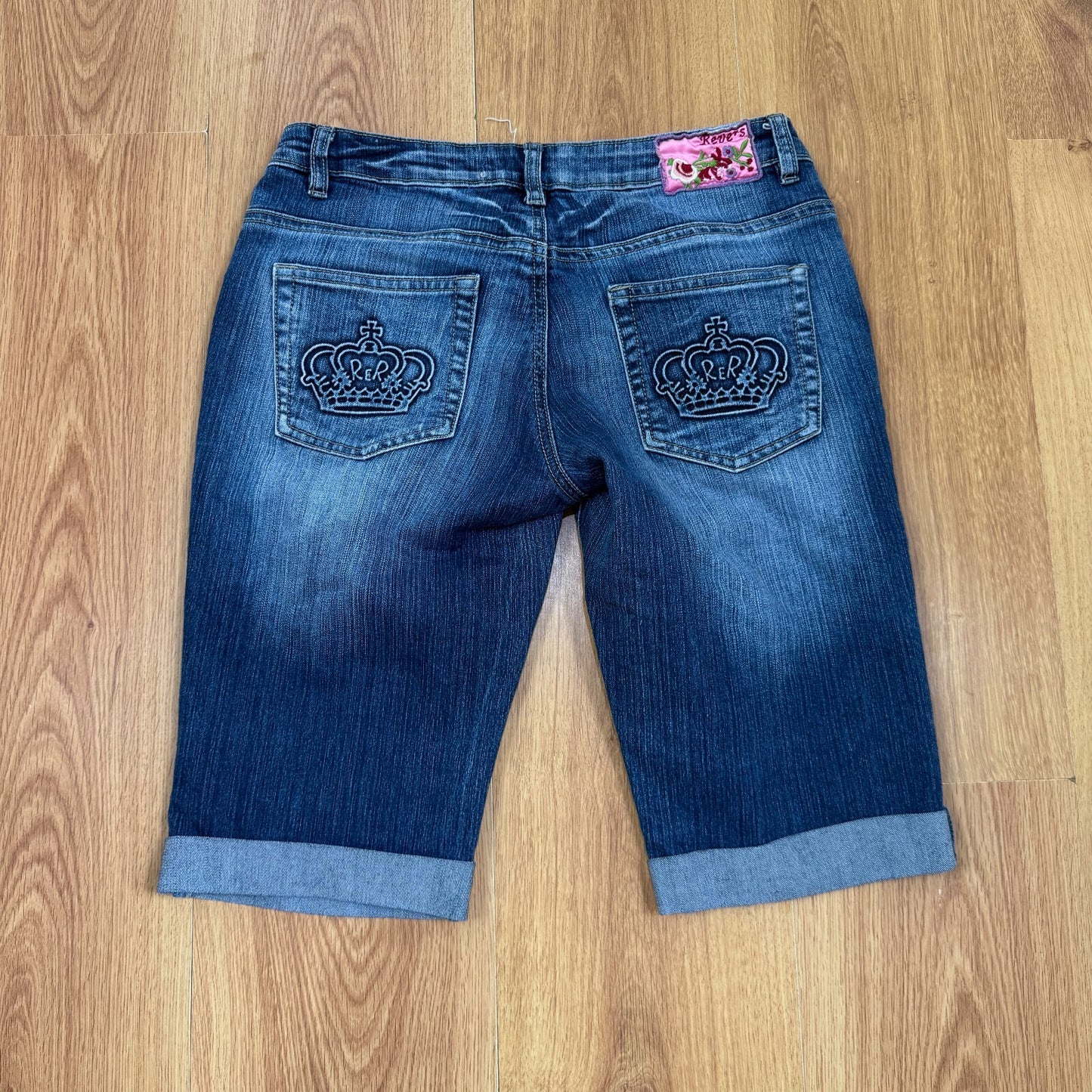 Y2K vintage capri jeans low rise denim cropped shorts crown faded blue wash