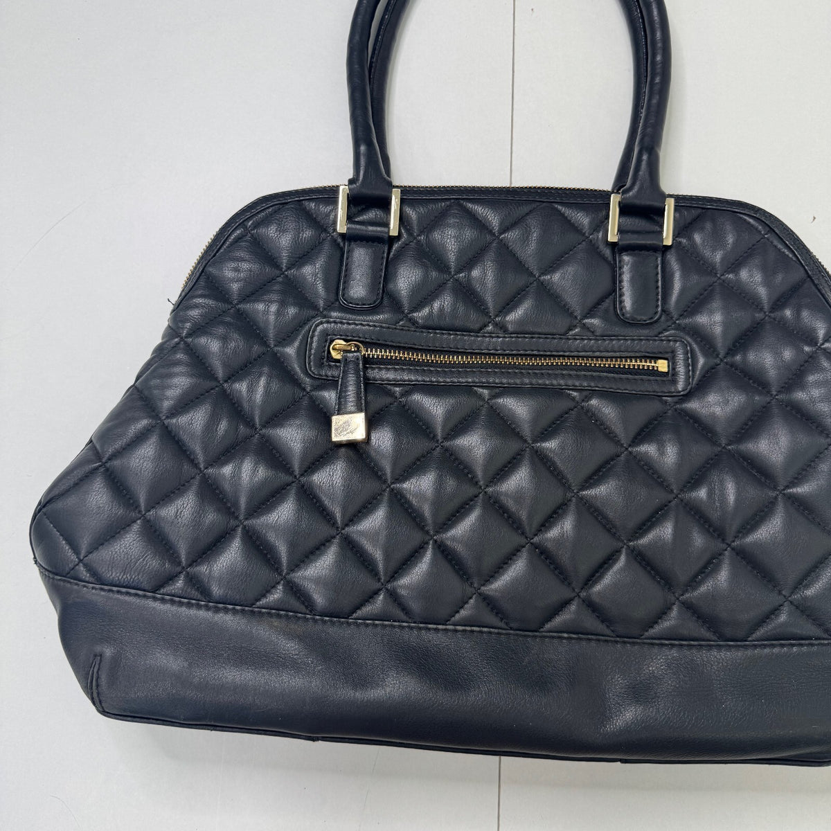 Y2K vintage 100% genuine leather shoulder bag quilted medium zip hardware