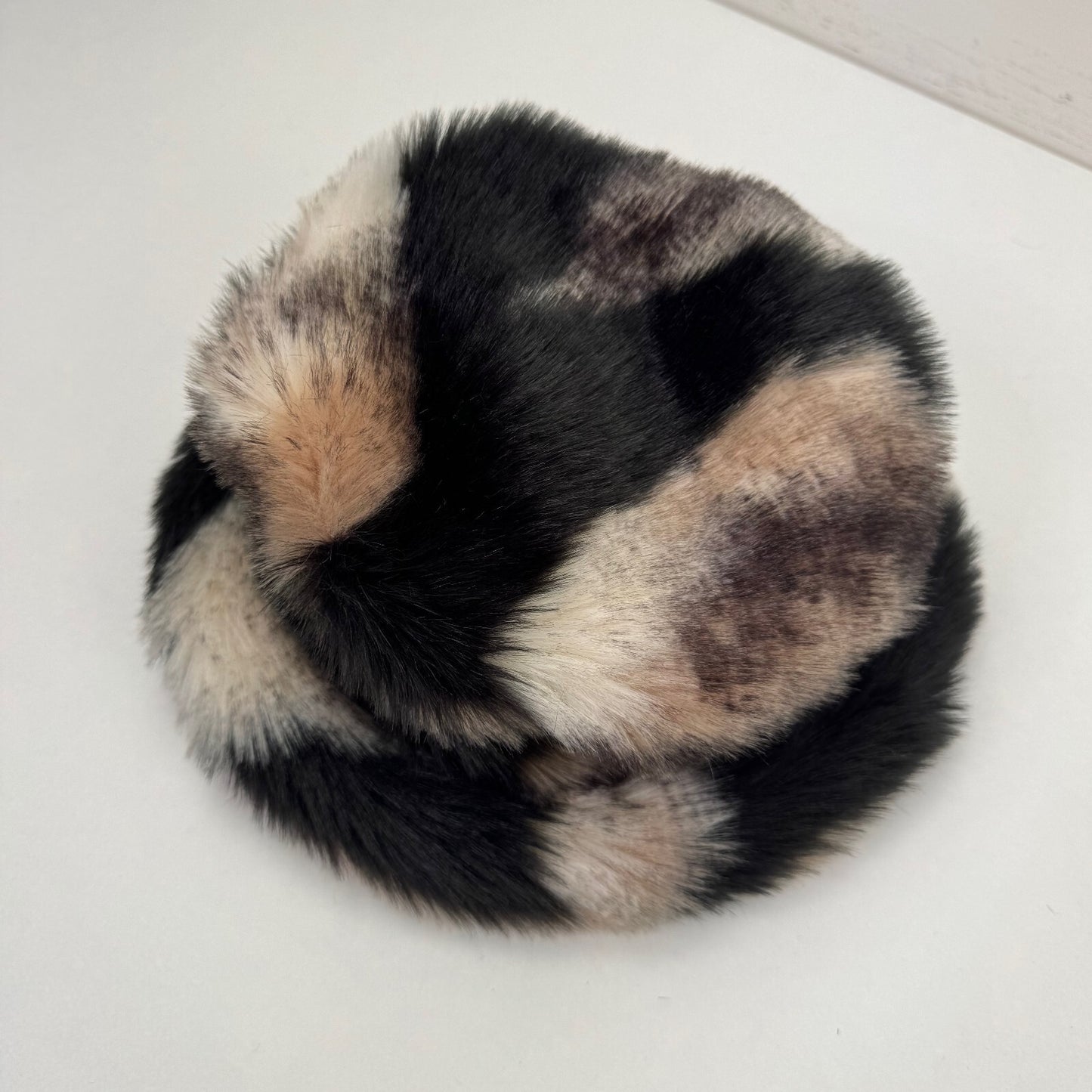 Y2K vintage bucket hat faux fur fluffy