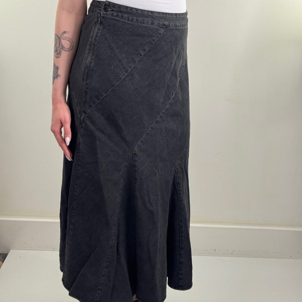 Y2K vintage denim maxi skirt dark grey faded black a line