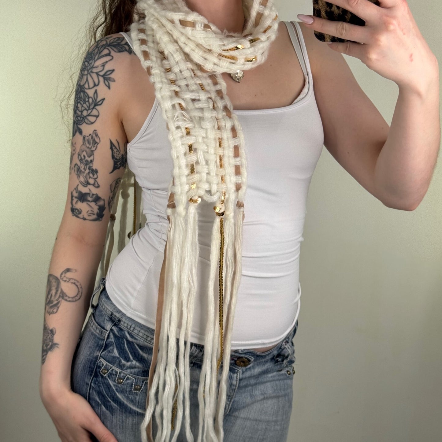 Y2K vintage scarf knit sequin fringe white gold chunky
