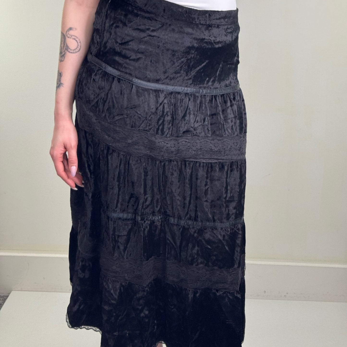 Y2K vintage maxi skirt velvet boho a line lace trim tiered black coquette