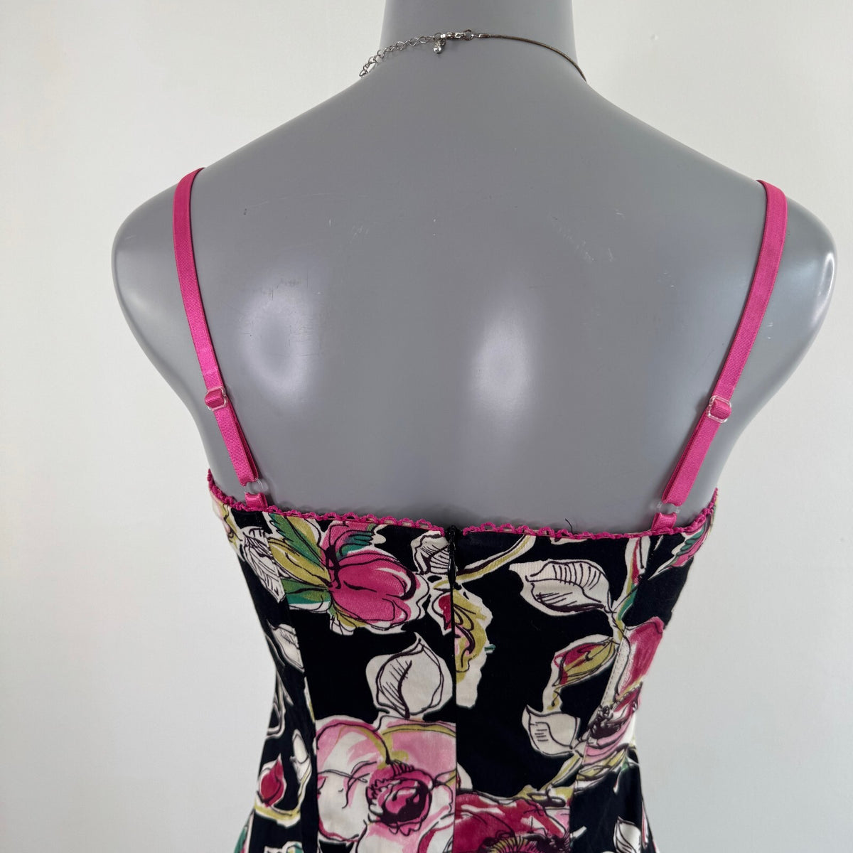 Y2K vintage midi dress floral rose pattern fitted bodycon lace up bust coquette