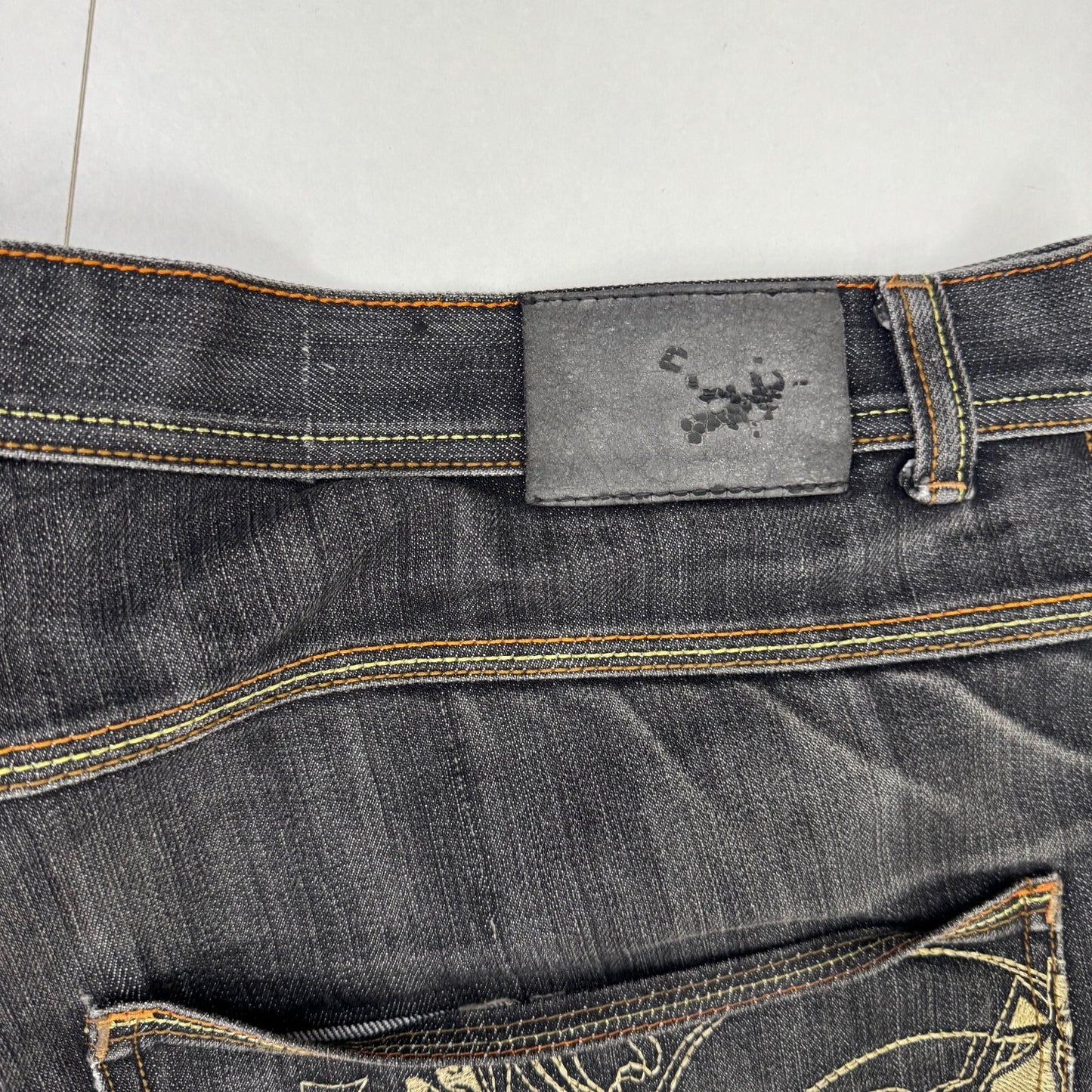Y2K vintage jorts denim shorts embroidered crown dark grey wash contrast baggy