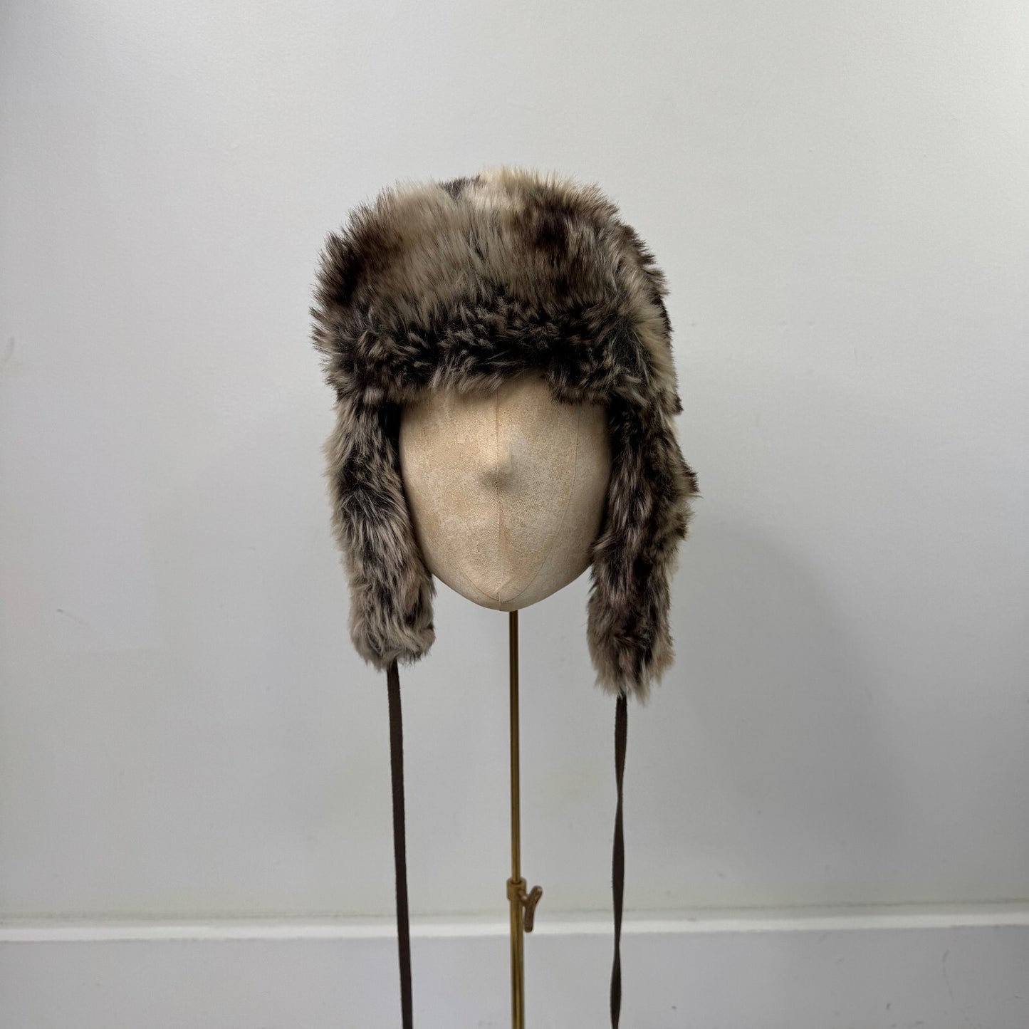 Y2K vintage trapper hat faux fur pom poms brown two tone unisex