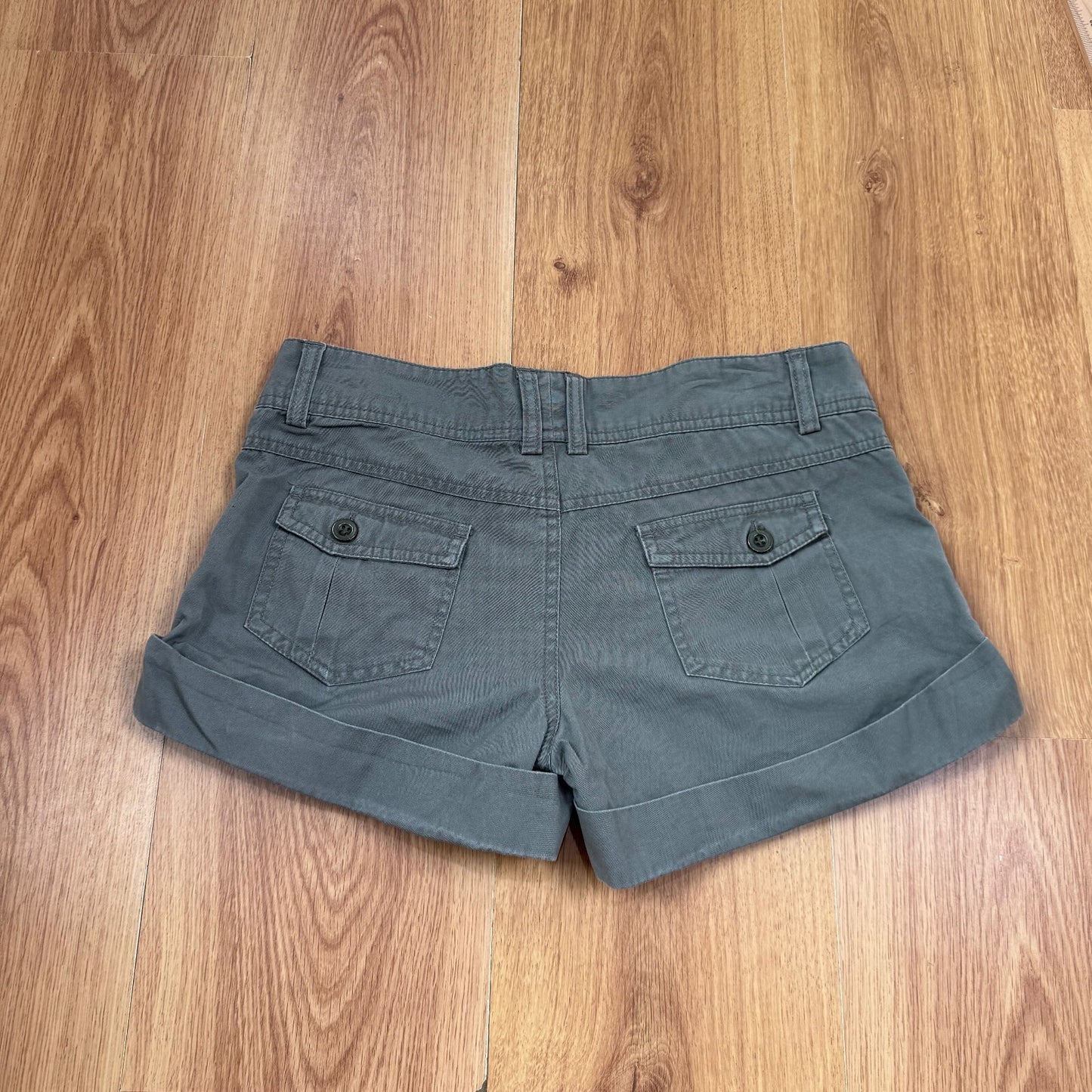 Y2K vintage low rise mini shorts chino buttons cargo pockets khaki