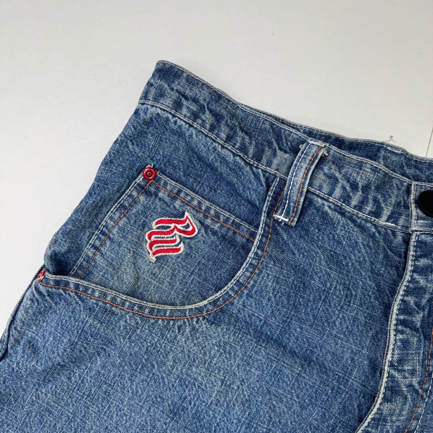 Y2K vintage Rocawear jorts denim shorts baggy patches faded star embroidered
