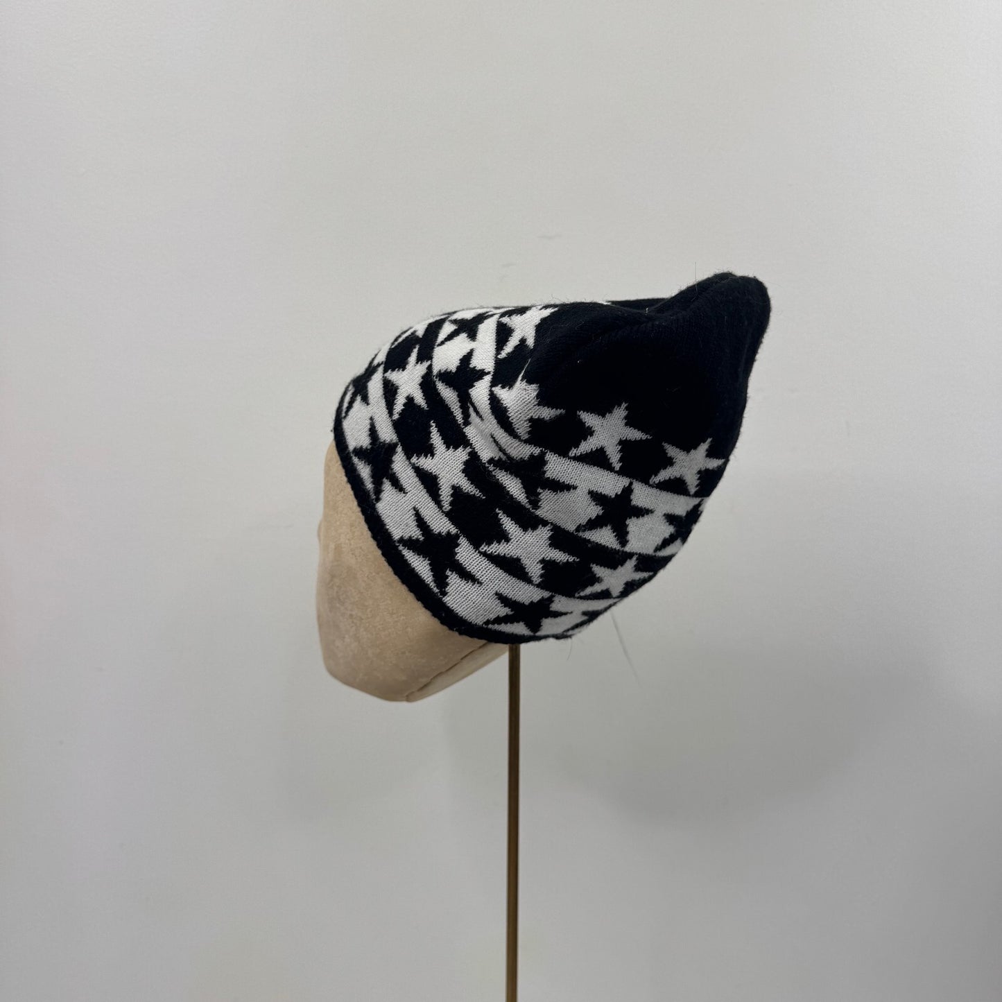 Y2K vintage hat beanie star black white knit stretchy unisex