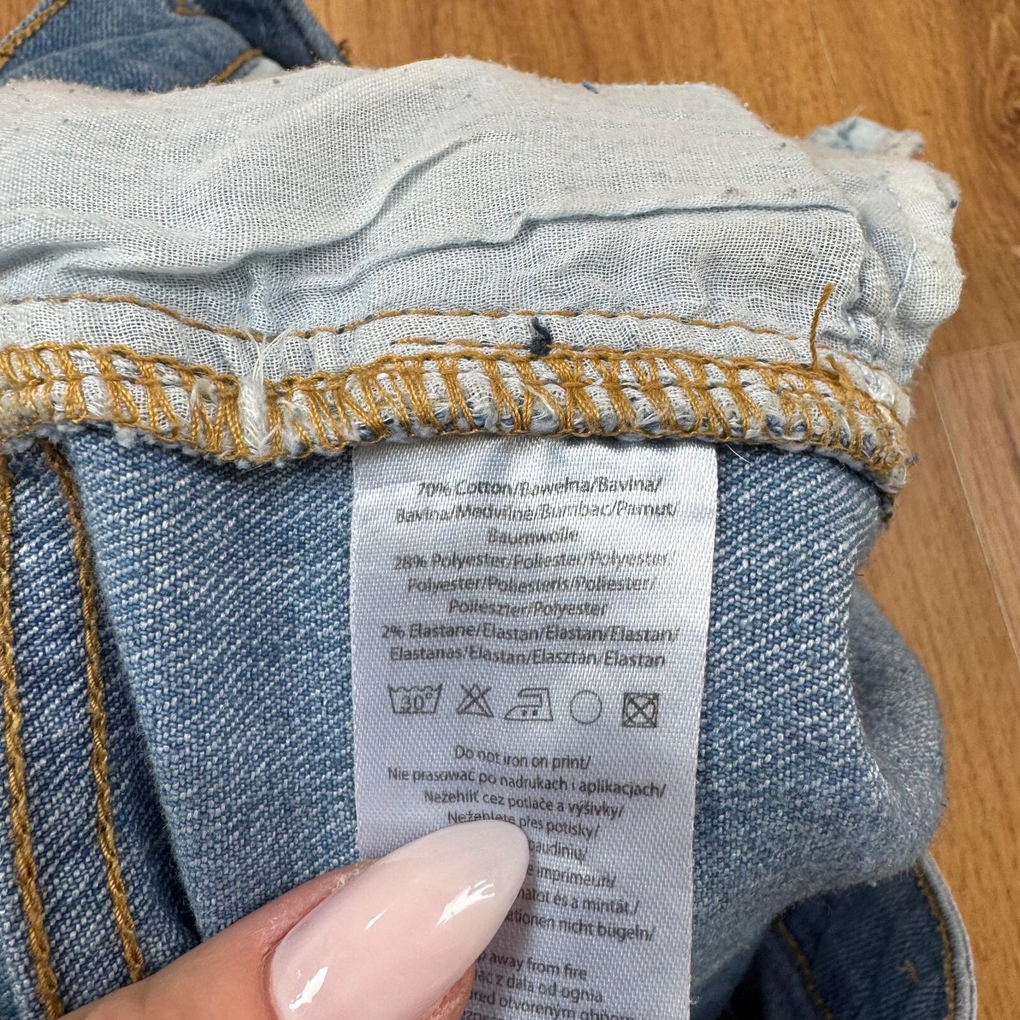Y2K vintage denim mini shorts low rise lace trim stretchy mid blue wash boho