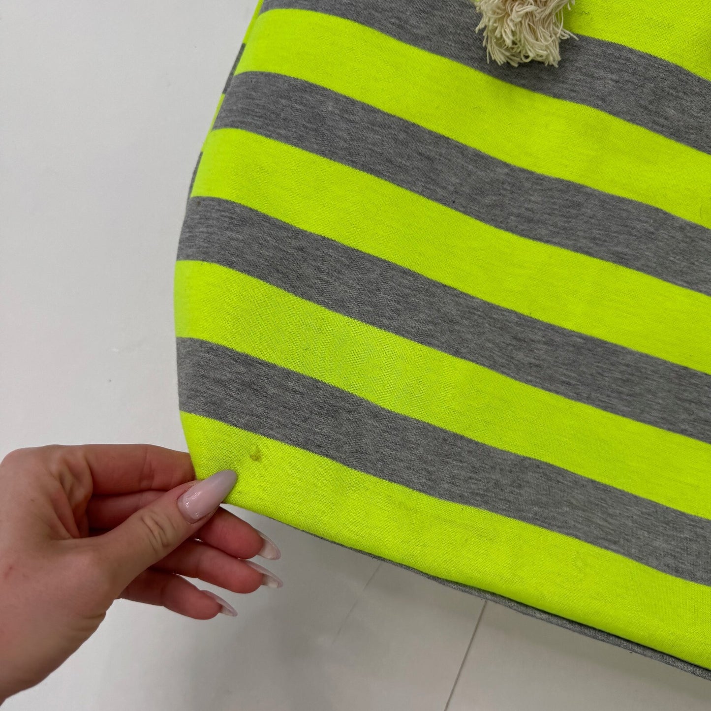 Vintage shoulder bag large tote neon grey yellow stripe beach 2010s braided rope