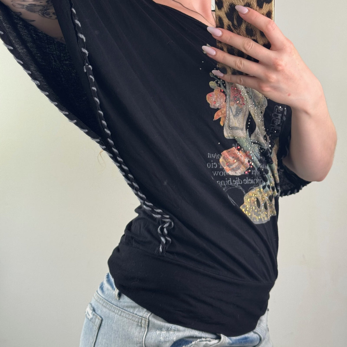 Y2K vintage t-shirt short sleeve top batwing slouchy cinch waist graphic print