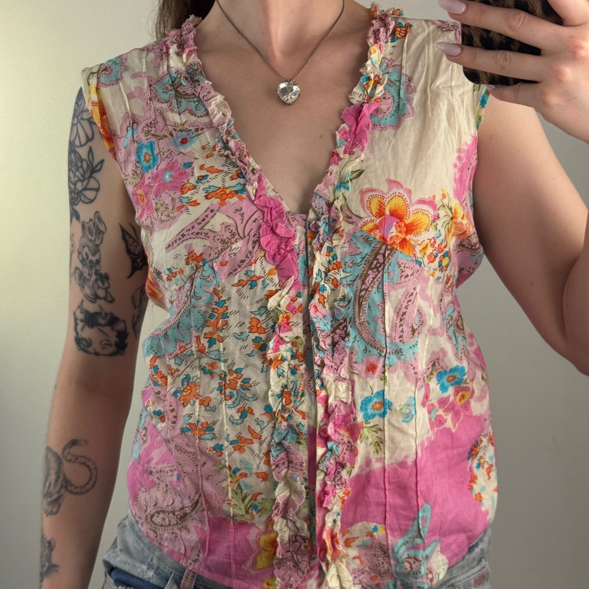 Y2K vintage floral blouse sleeveless button up tie back bow v neck ruffle