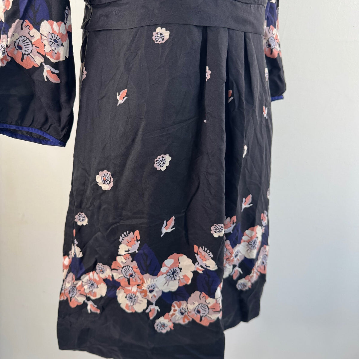 Vintage 2010 Juicy Couture 100% silk mini dress floral 3/4 sleeve v neck a line