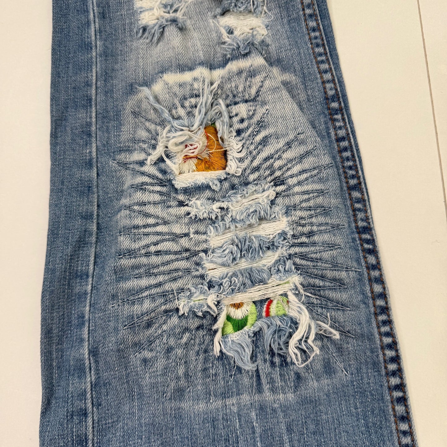 Rare AW03 Dsquared2 Archive Low Rise Distressed Embroidered Flared Jeans W26 L34