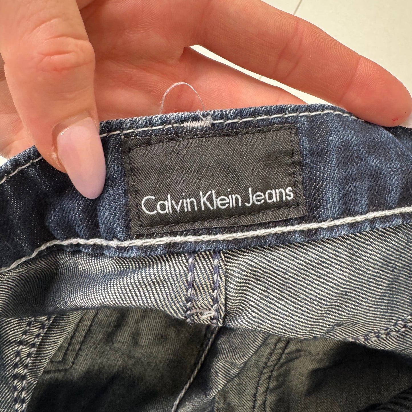 Y2K vintage Calvin Klein Jeans capri denim cropped dark blue wash stretchy zips