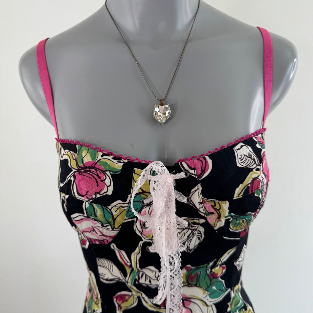 Y2K vintage midi dress floral rose pattern fitted bodycon lace up bust coquette