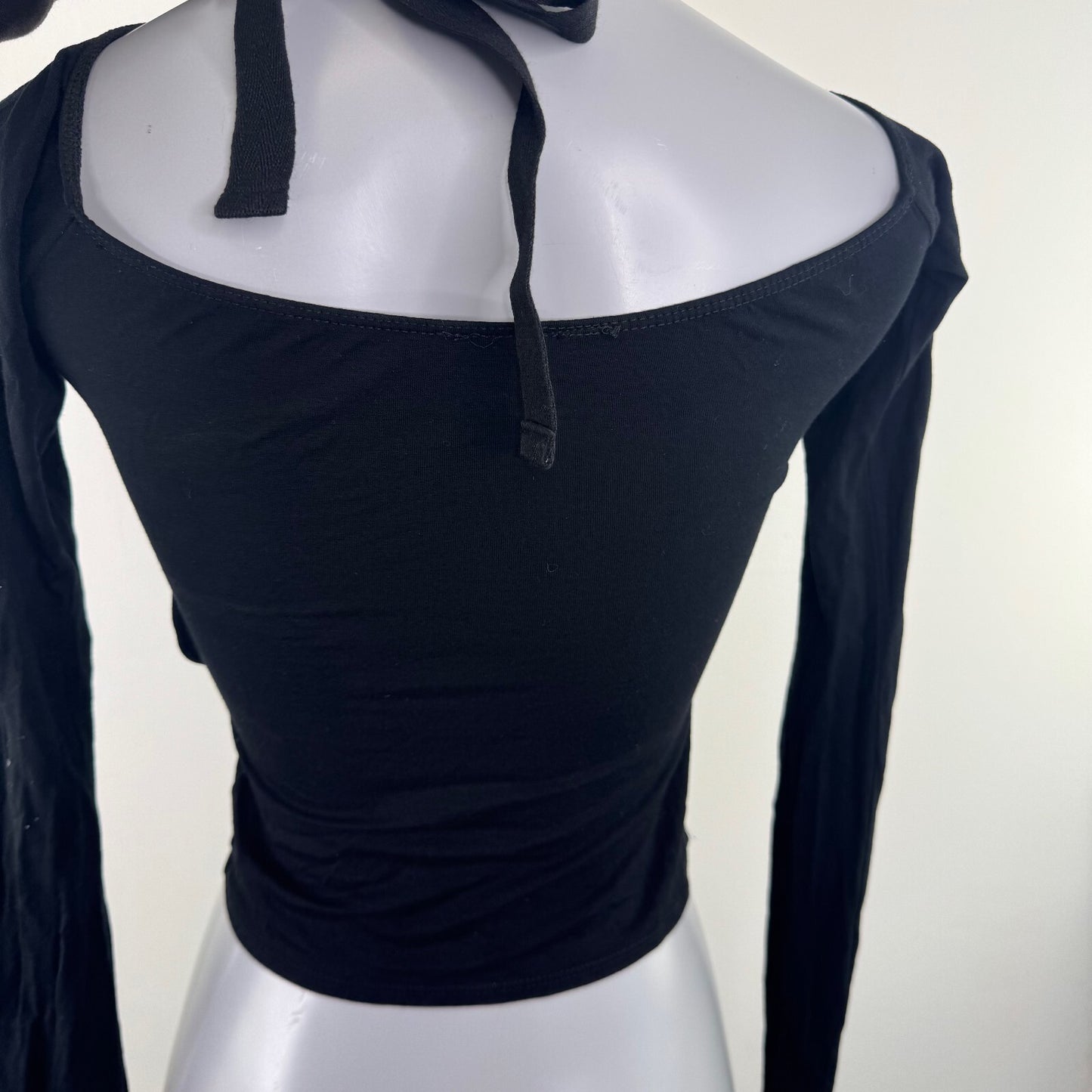 Y2K vintage long sleeve top cut out o ring halter neck v neck low cut