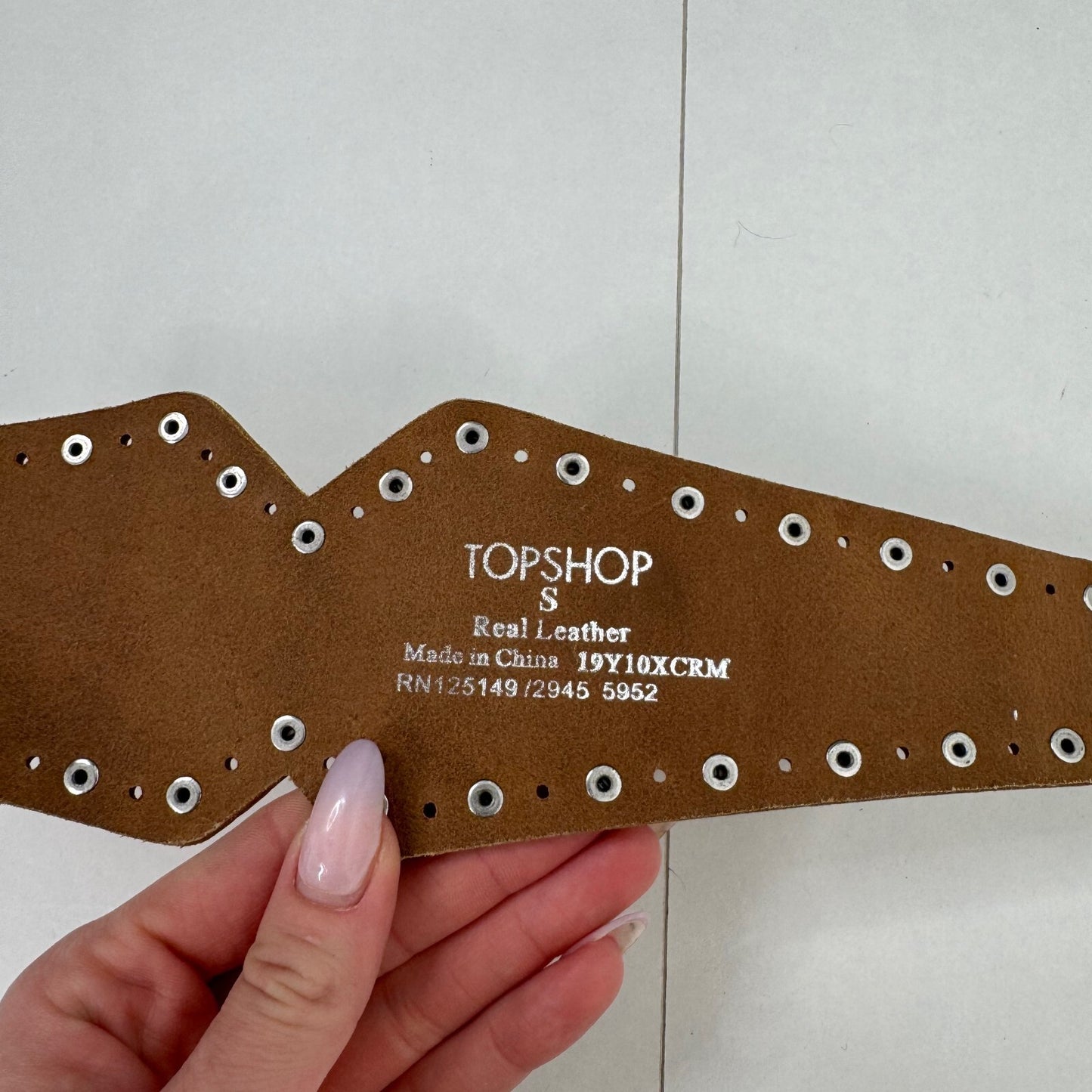 Vintage genuine leather belt studded western cream silver