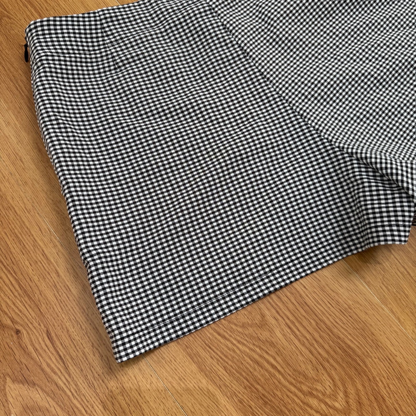 90s vintage mini shorts gingham check mid rise hot pants stretchy black white