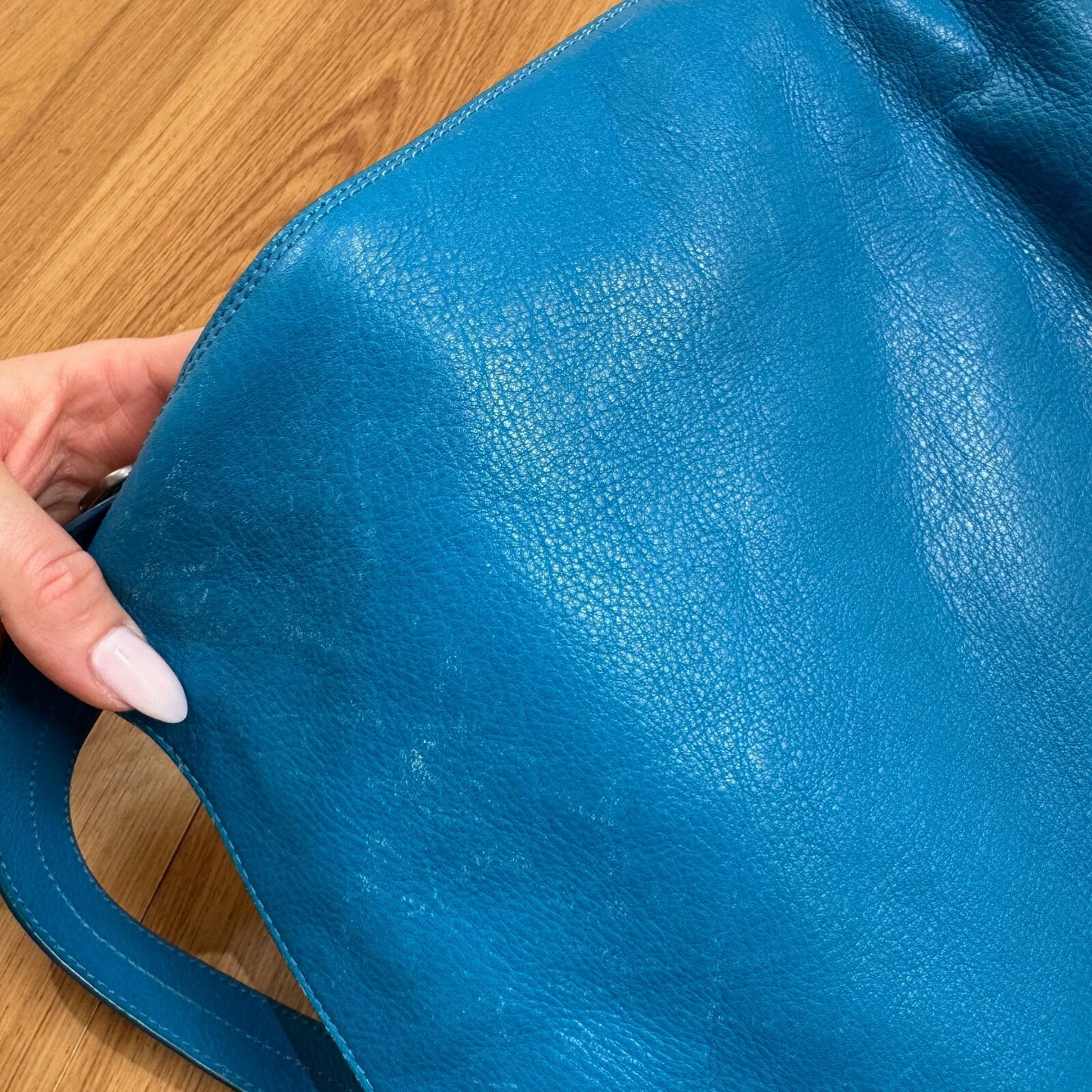 Y2K vintage Fossil shoulder bag small genuine cow hide leather zip suede detail
