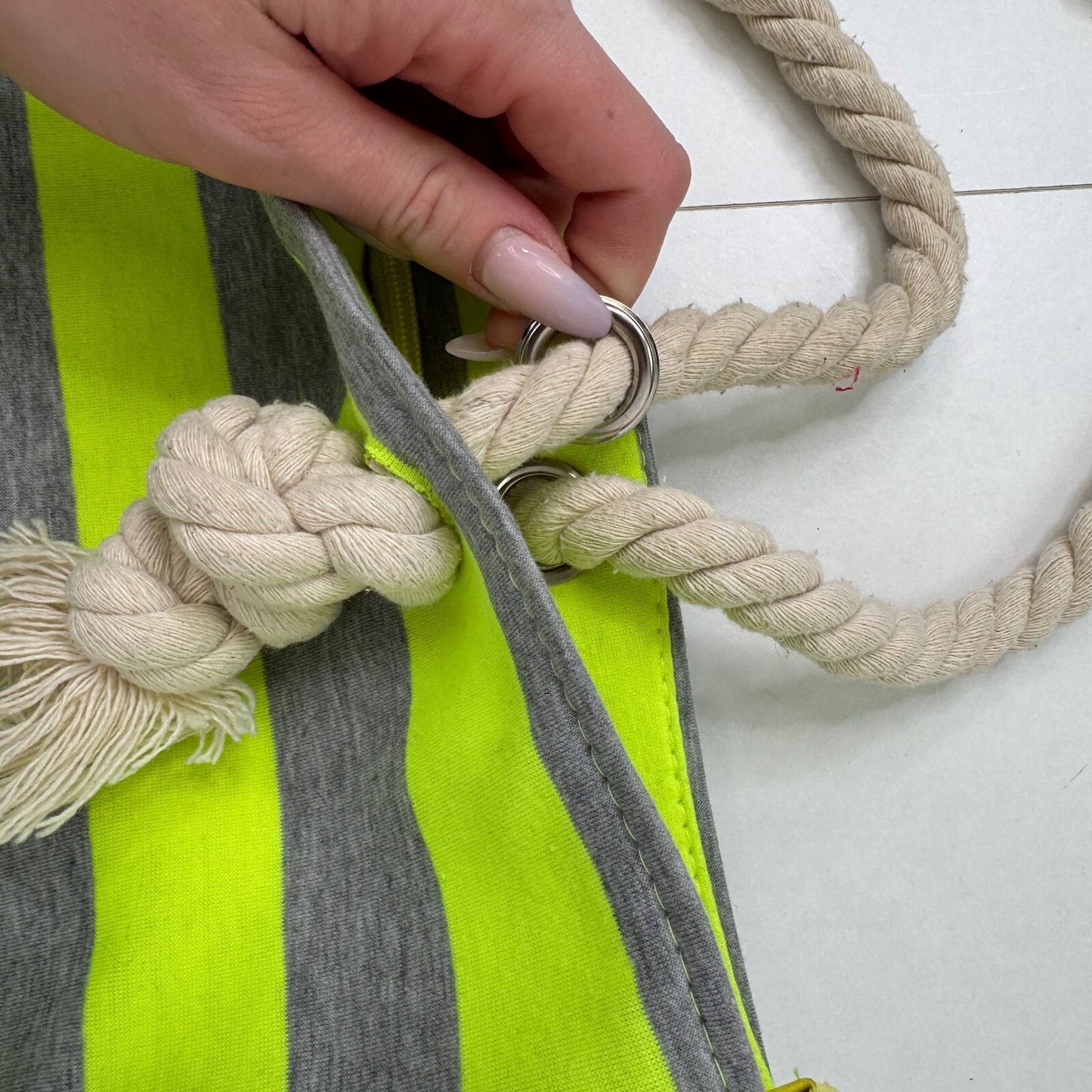Vintage shoulder bag large tote neon grey yellow stripe beach 2010s braided rope