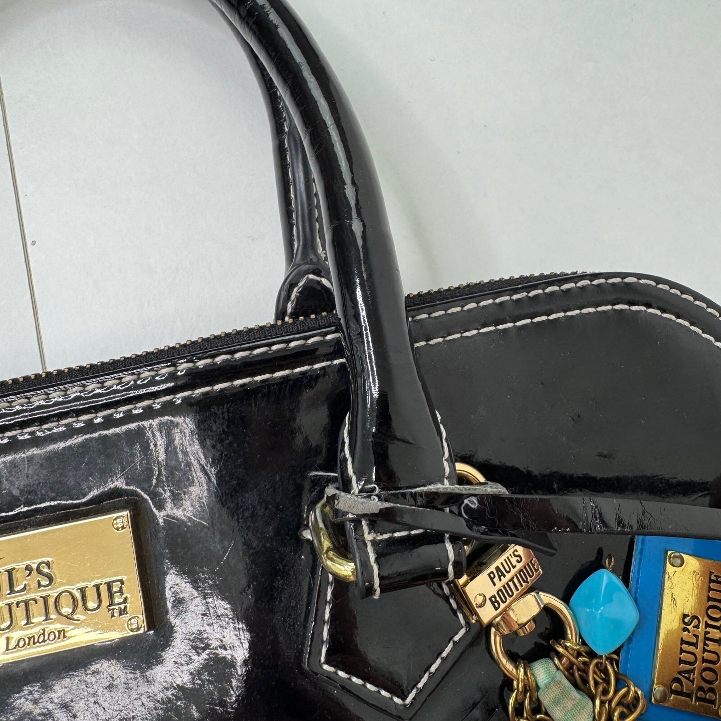 Y2K vintage Paul's Boutique handbag medium with charm patent faux leather