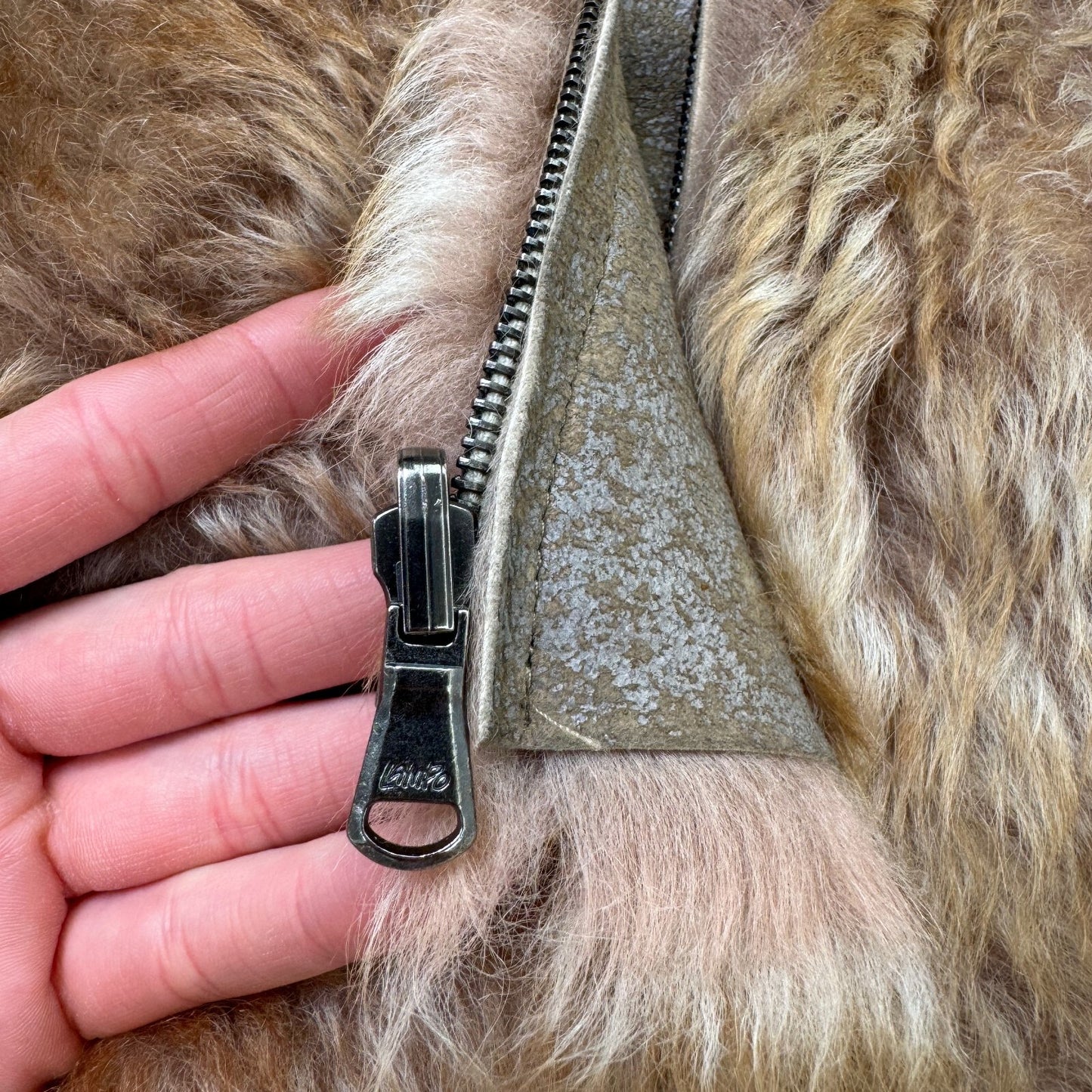 Gushlow & Cole Reversible Toscana Shearling Gilet Genuine Sheepskin Tan Luxury