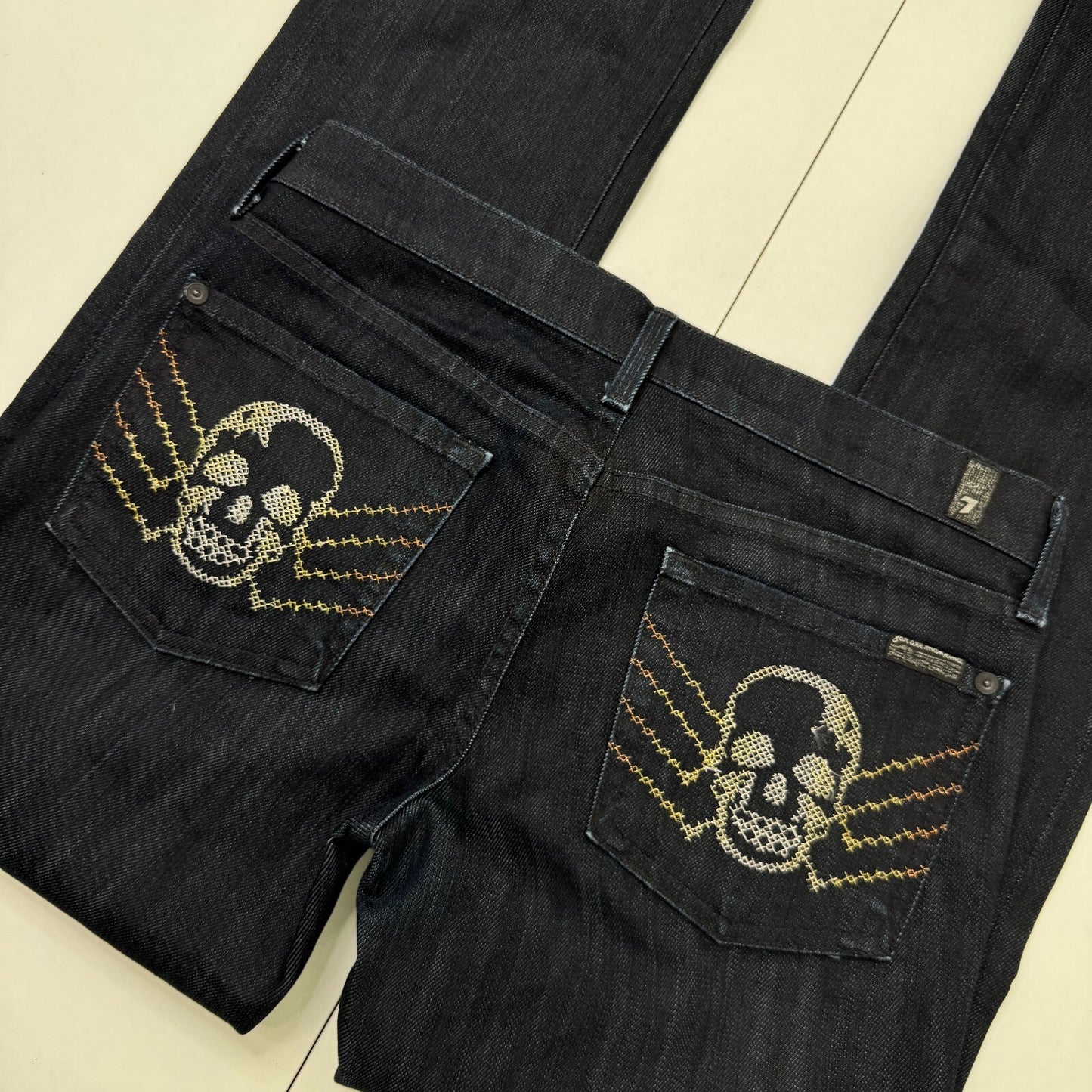 Y2K vintage low rise straight leg jeans dark blue denim skull embroidered