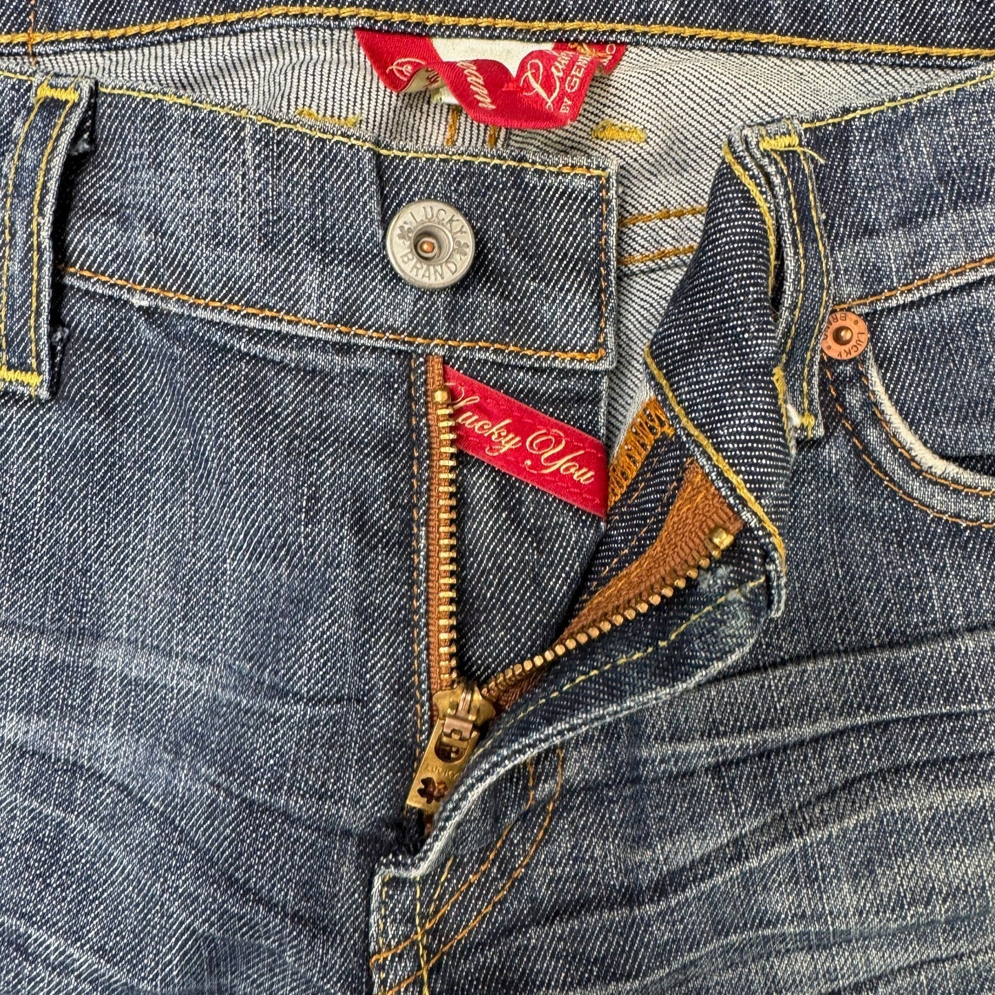 Y2K vintage Lucky Brand straight leg denim jeans dark faded denim wash you