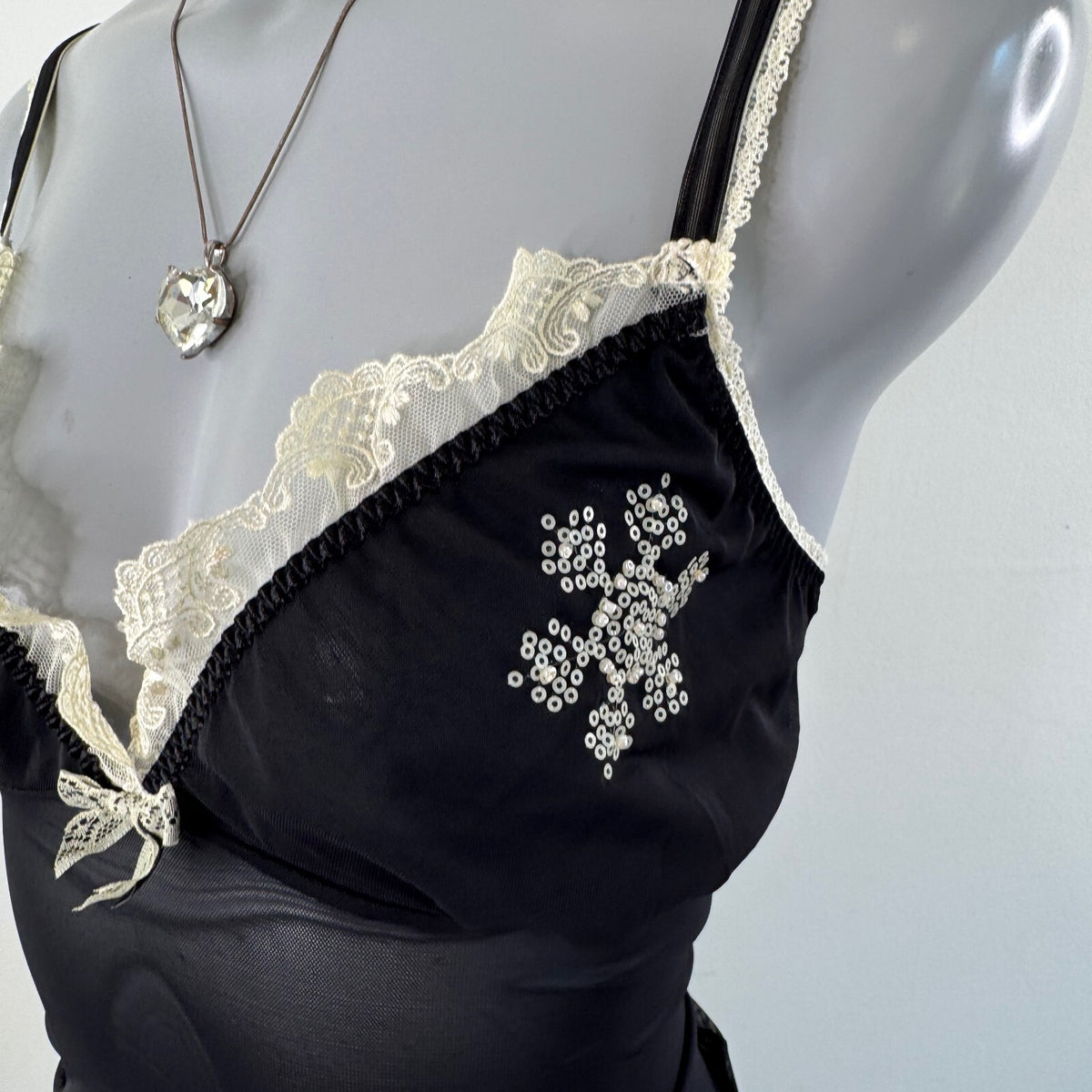 Y2K vintage cami top mesh snowflake sequin lace trim bow sheer winter christmas